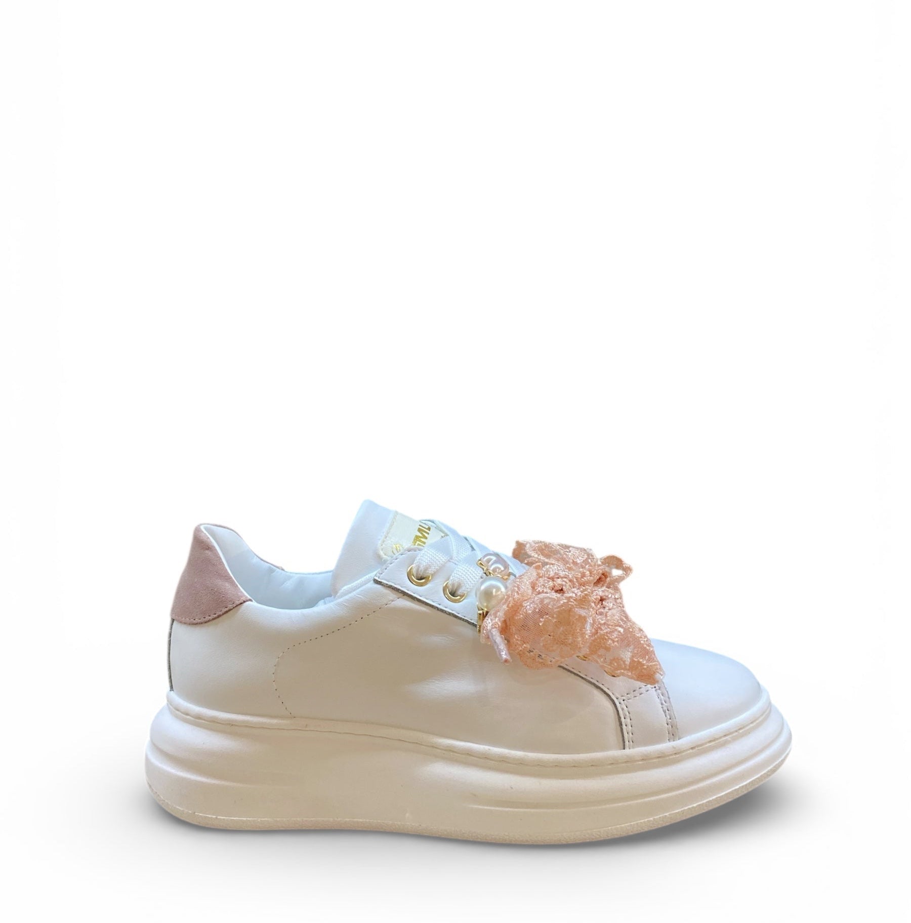 MELINE SNEAKER CON FIOCCO IN PIZZO E CHARMS
