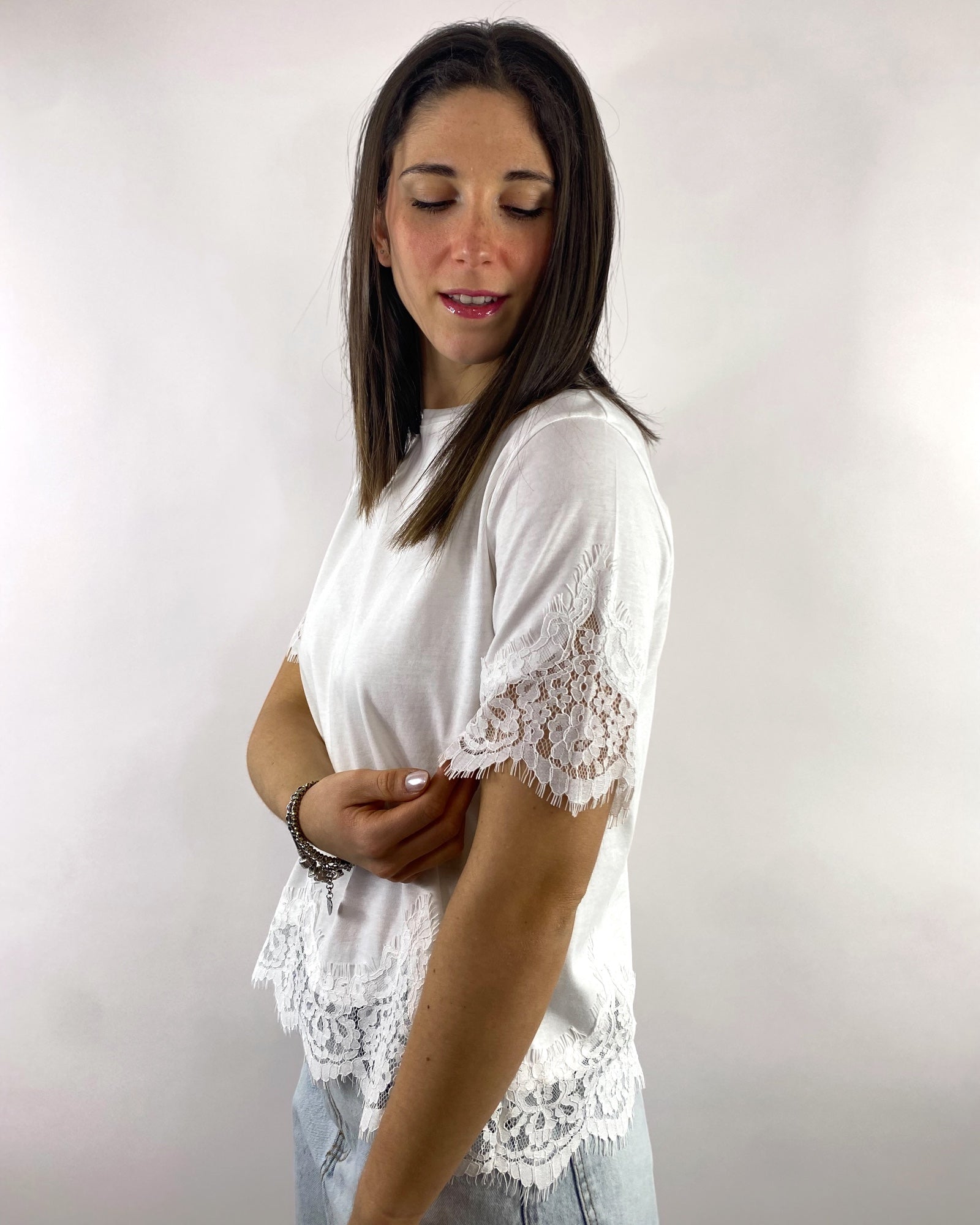 SUSY MIX T-SHIRT CON PIZZO LATTE