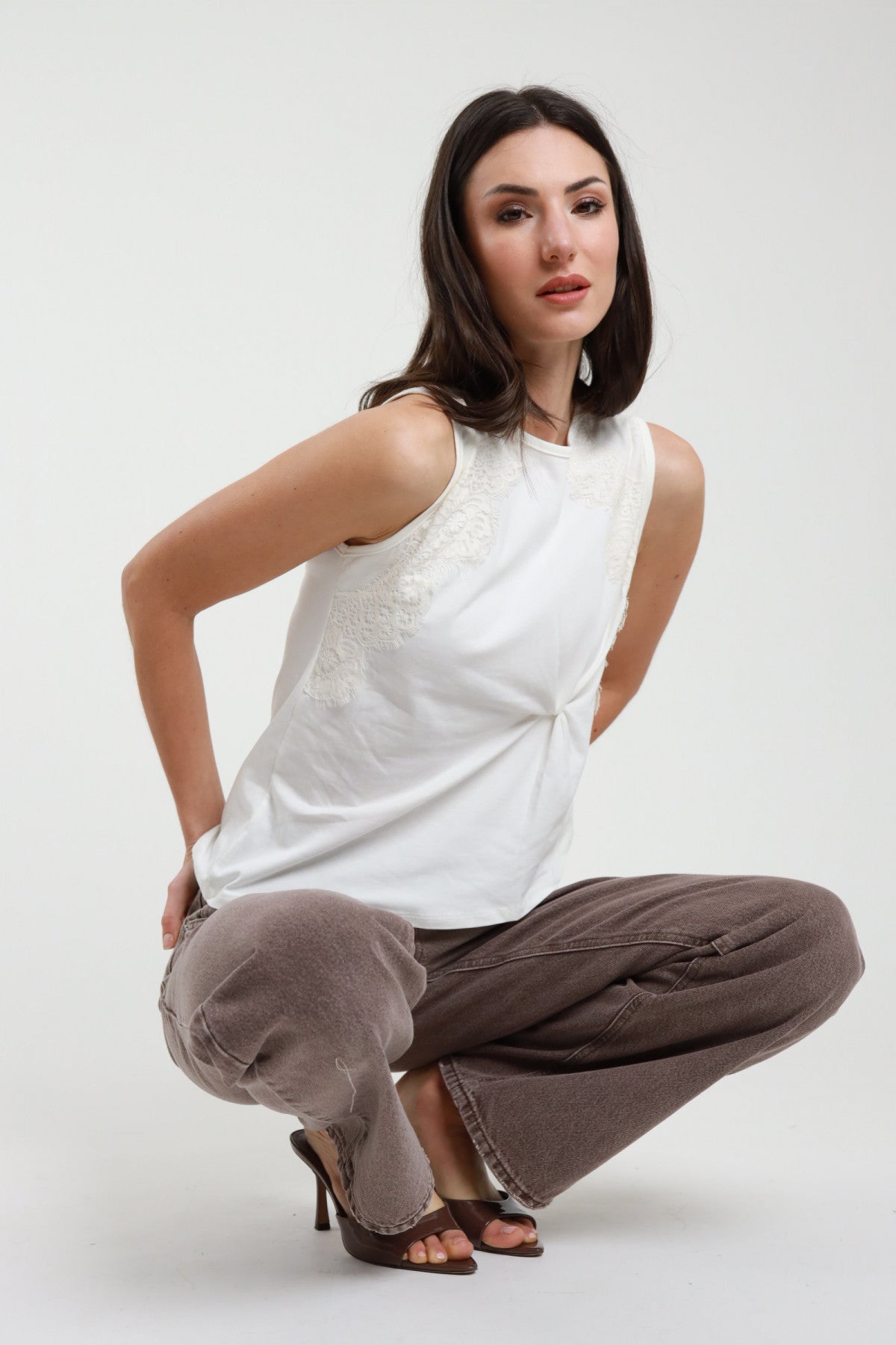 SUSYMIX TOP BIANCO SMANICATO CON PIZZO