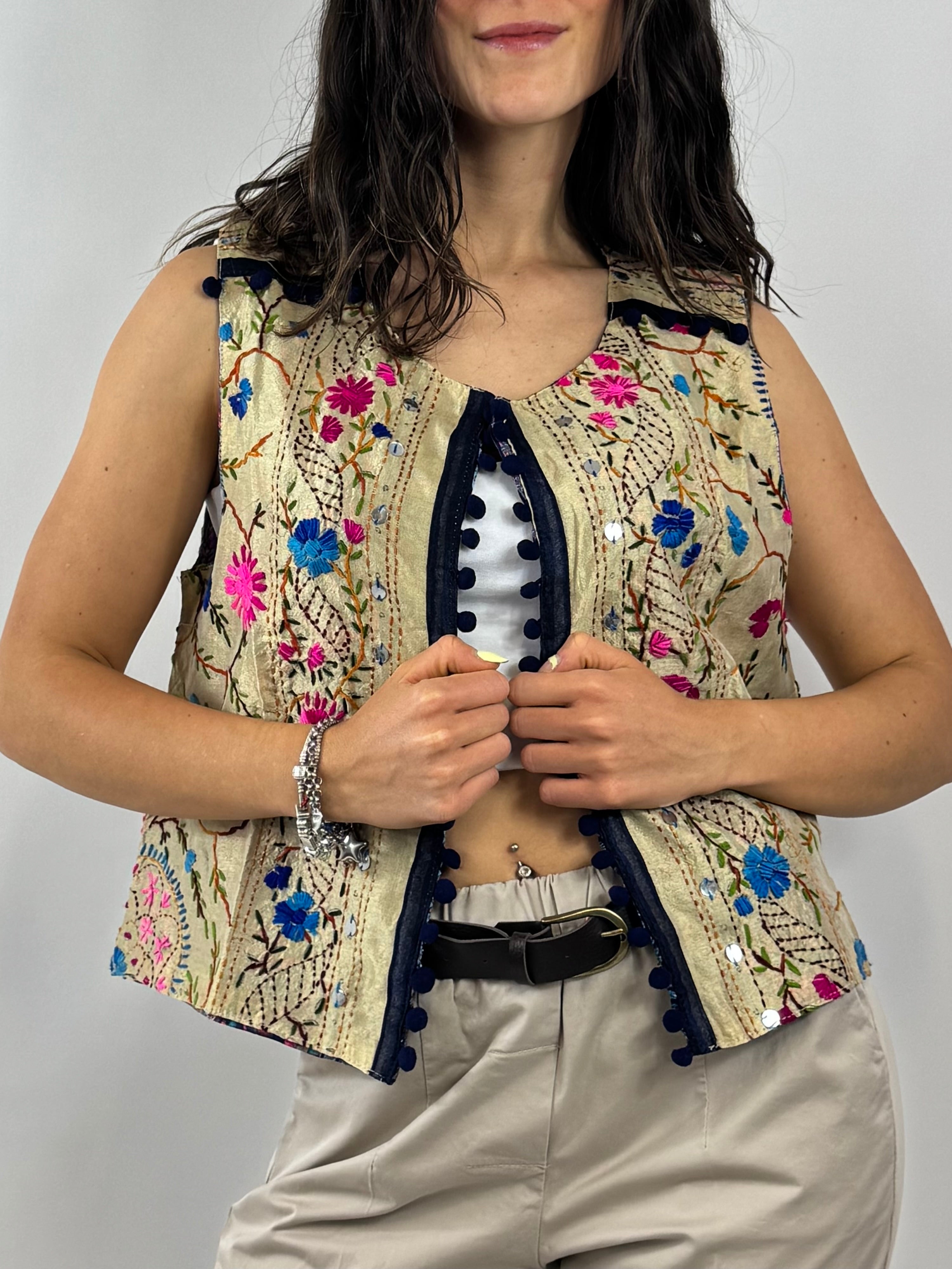 CECILE GILET SUZANI