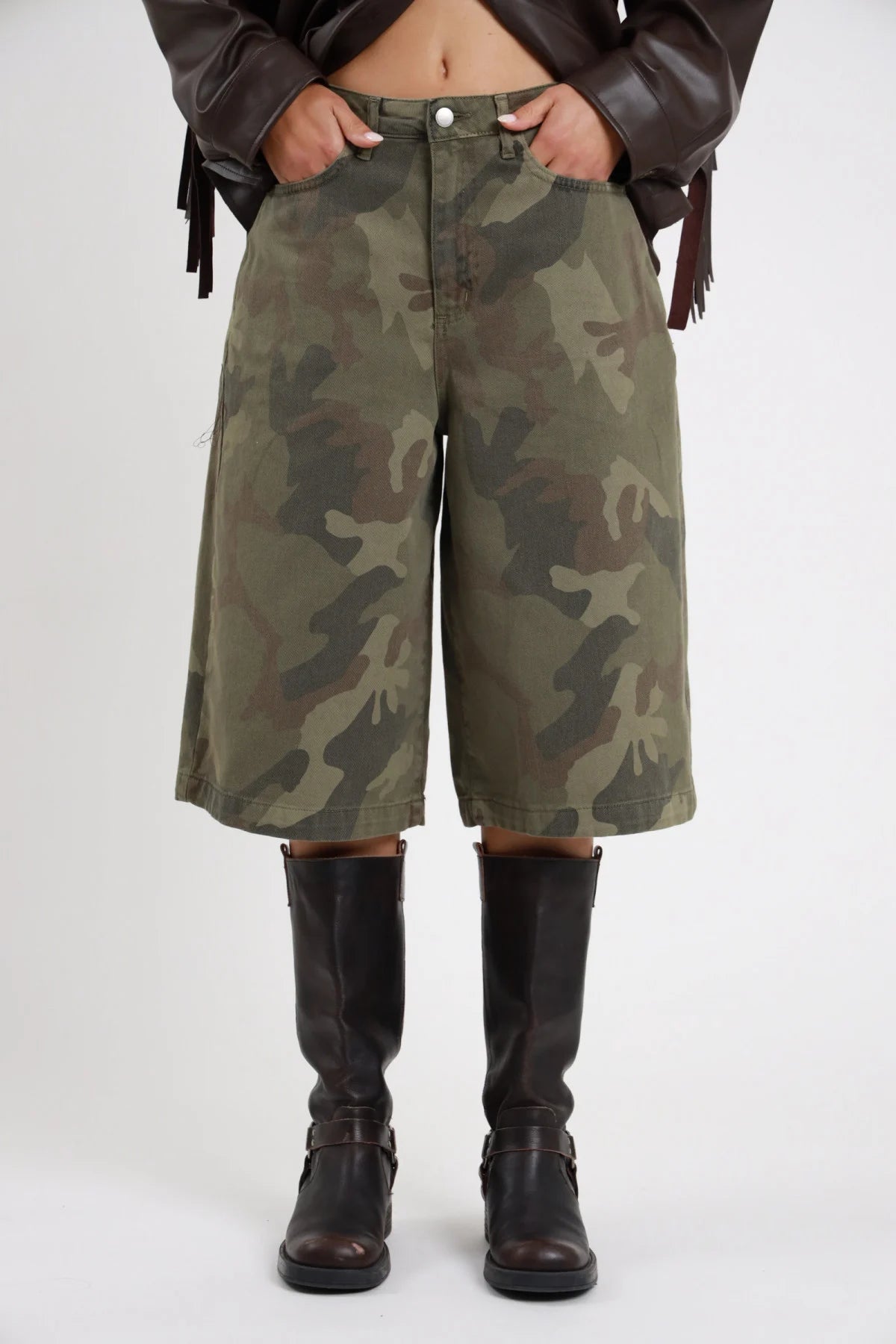 SUSY MIX BERMUDA IN CAMOUFLAGE
