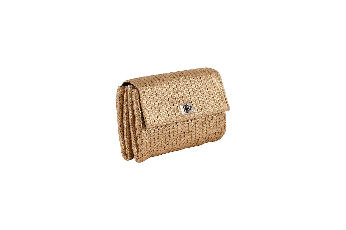 Anna Cecere Pochette in rafia laminata oro con chiusura in metallo
