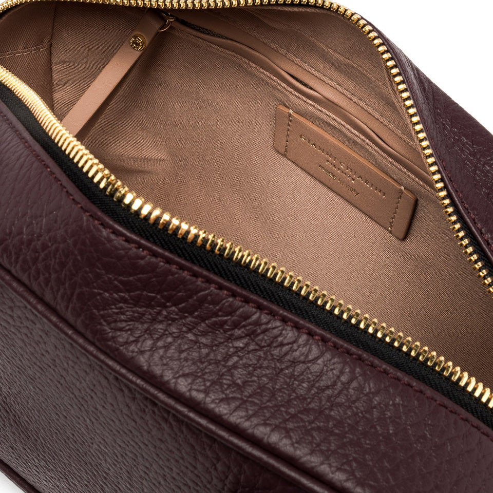 Gianni Chiarini Borsa a mano realizzata in pelle grana maxi plum