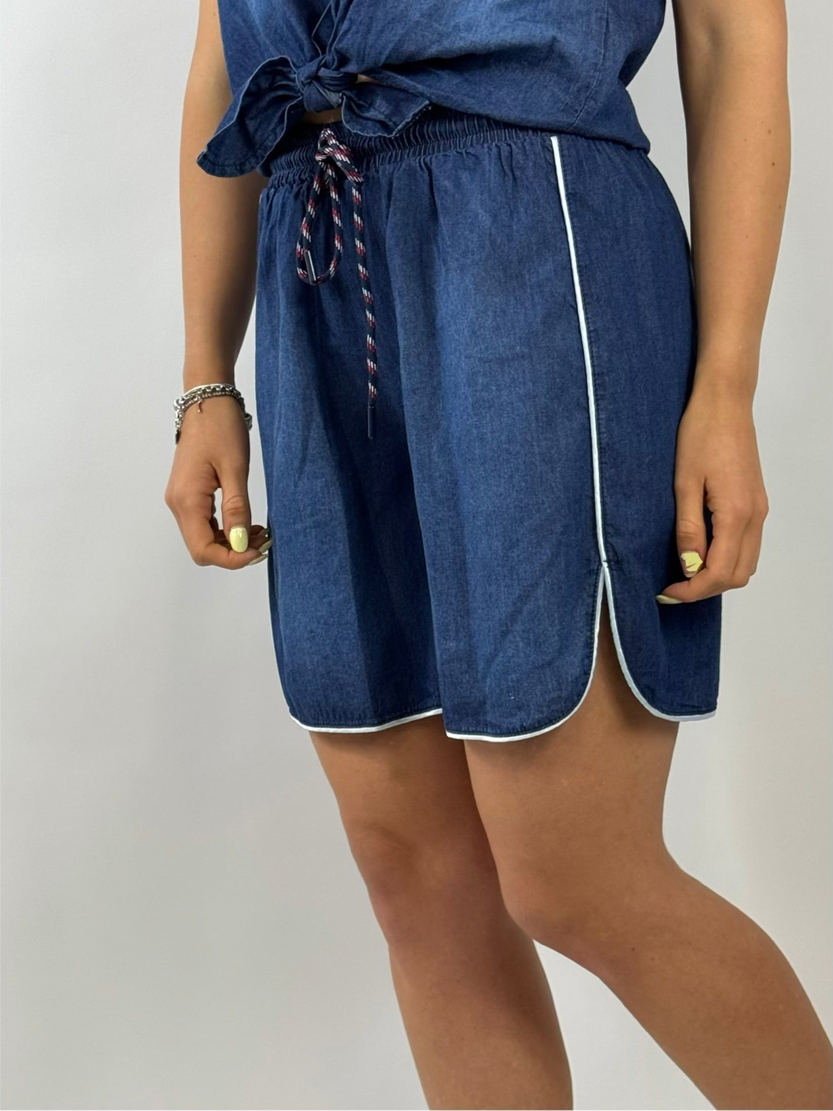 SUSYMIX BERMUDA CHAMBRAY