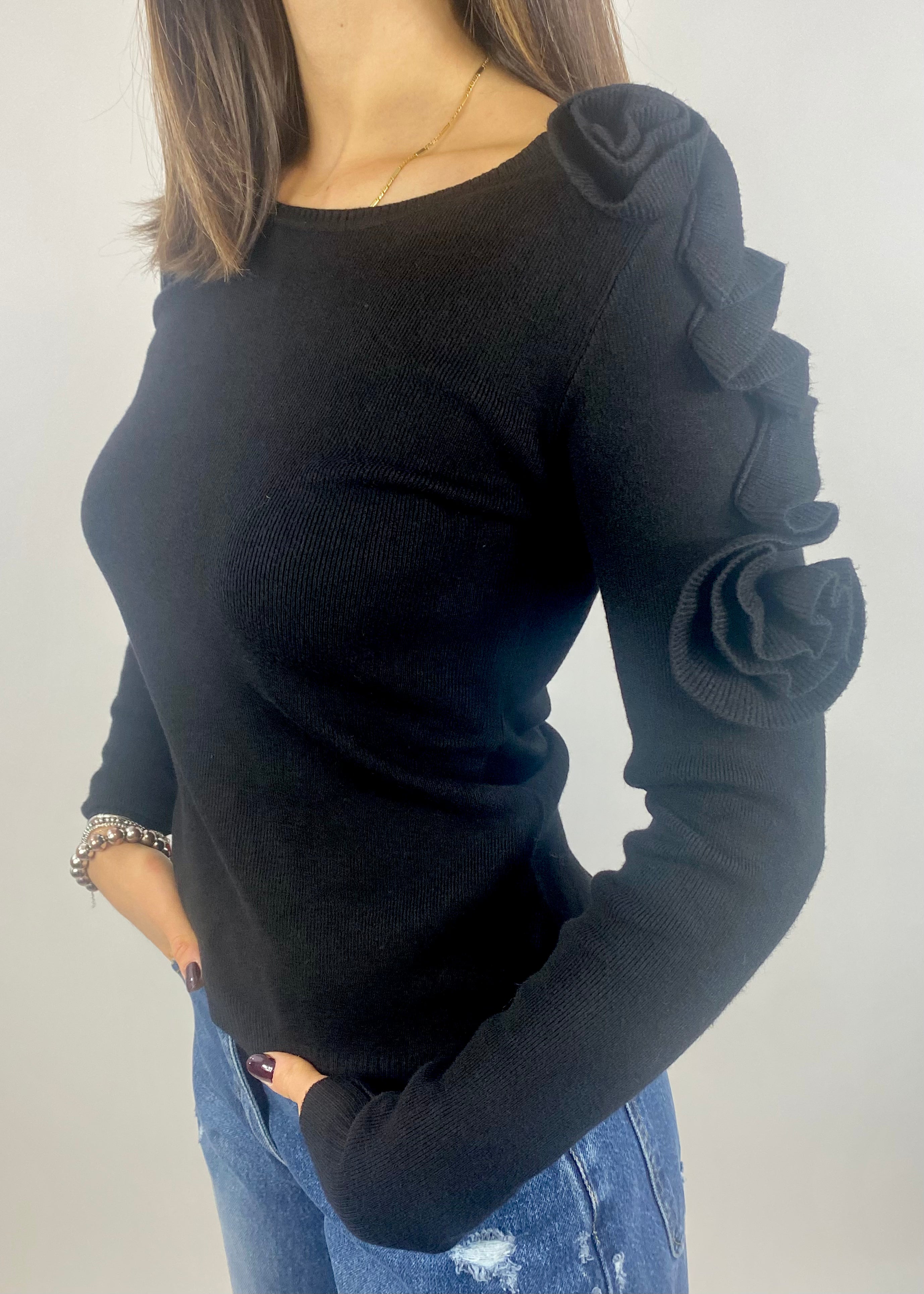 SUSY MIX MAGLIA NERA CON ROUCHES