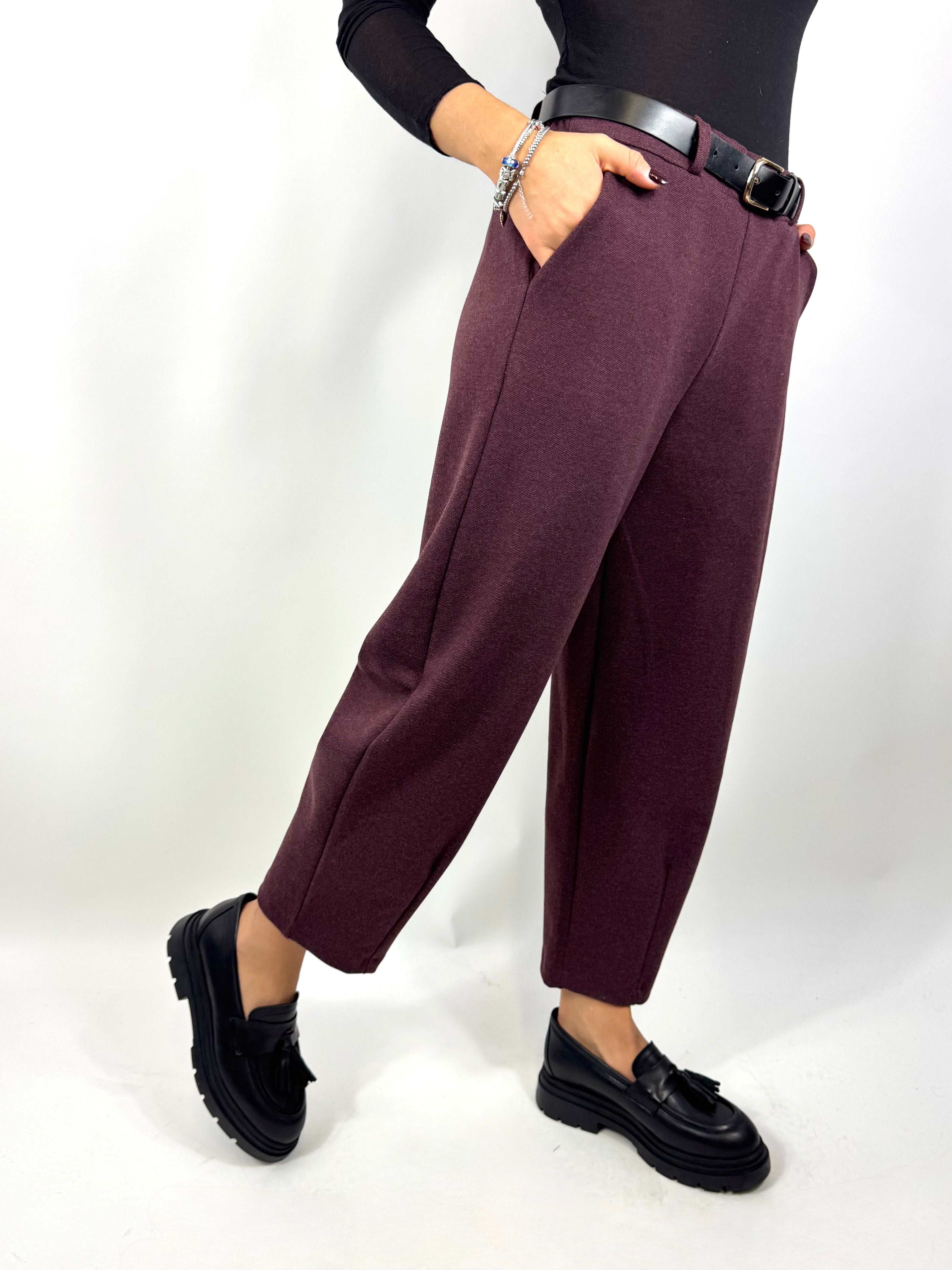 CECILE PANTALONI BORDEAUX CON CINTURA
