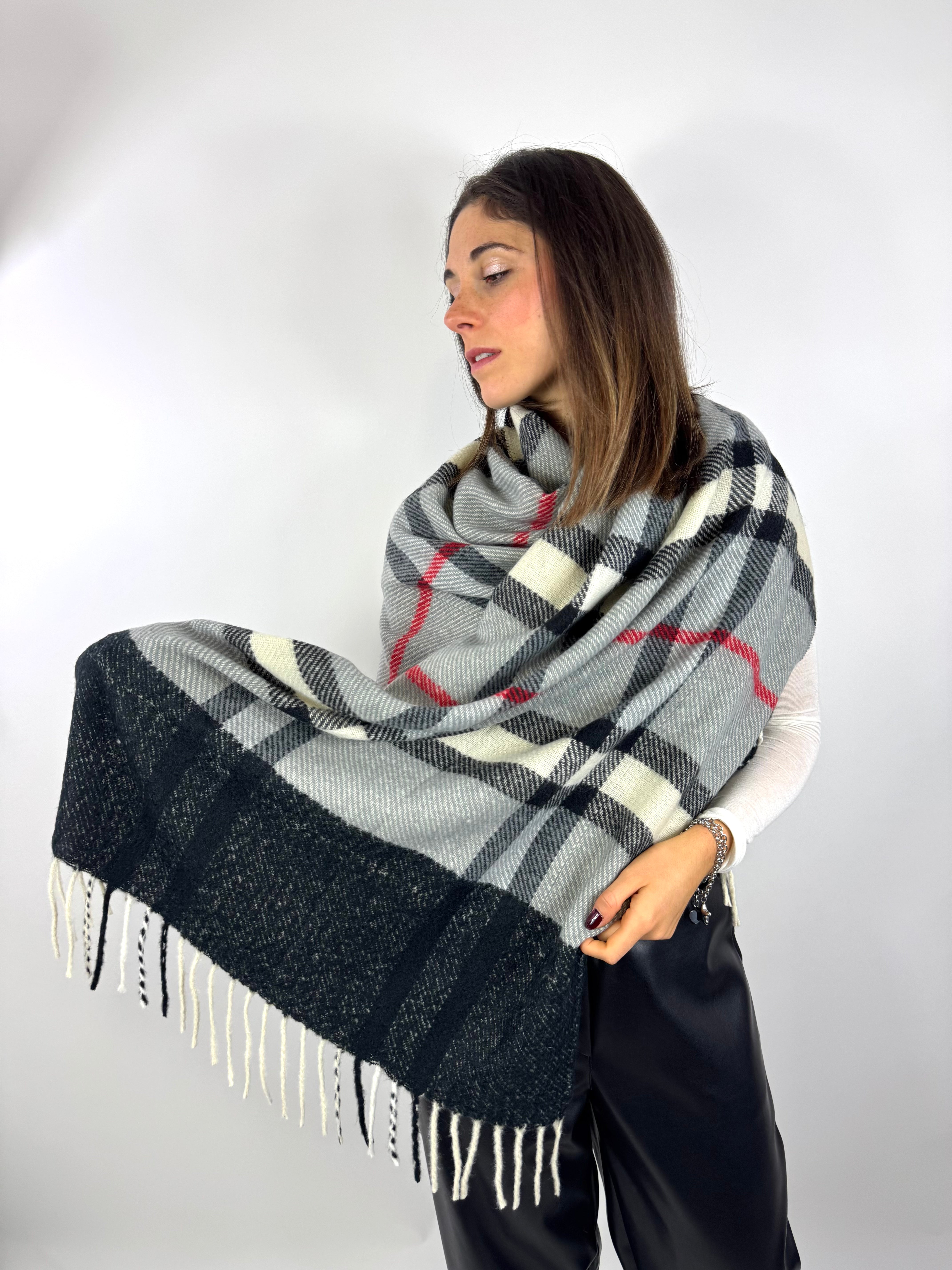 SUSY MIX SCIARPA QUADRI NERA