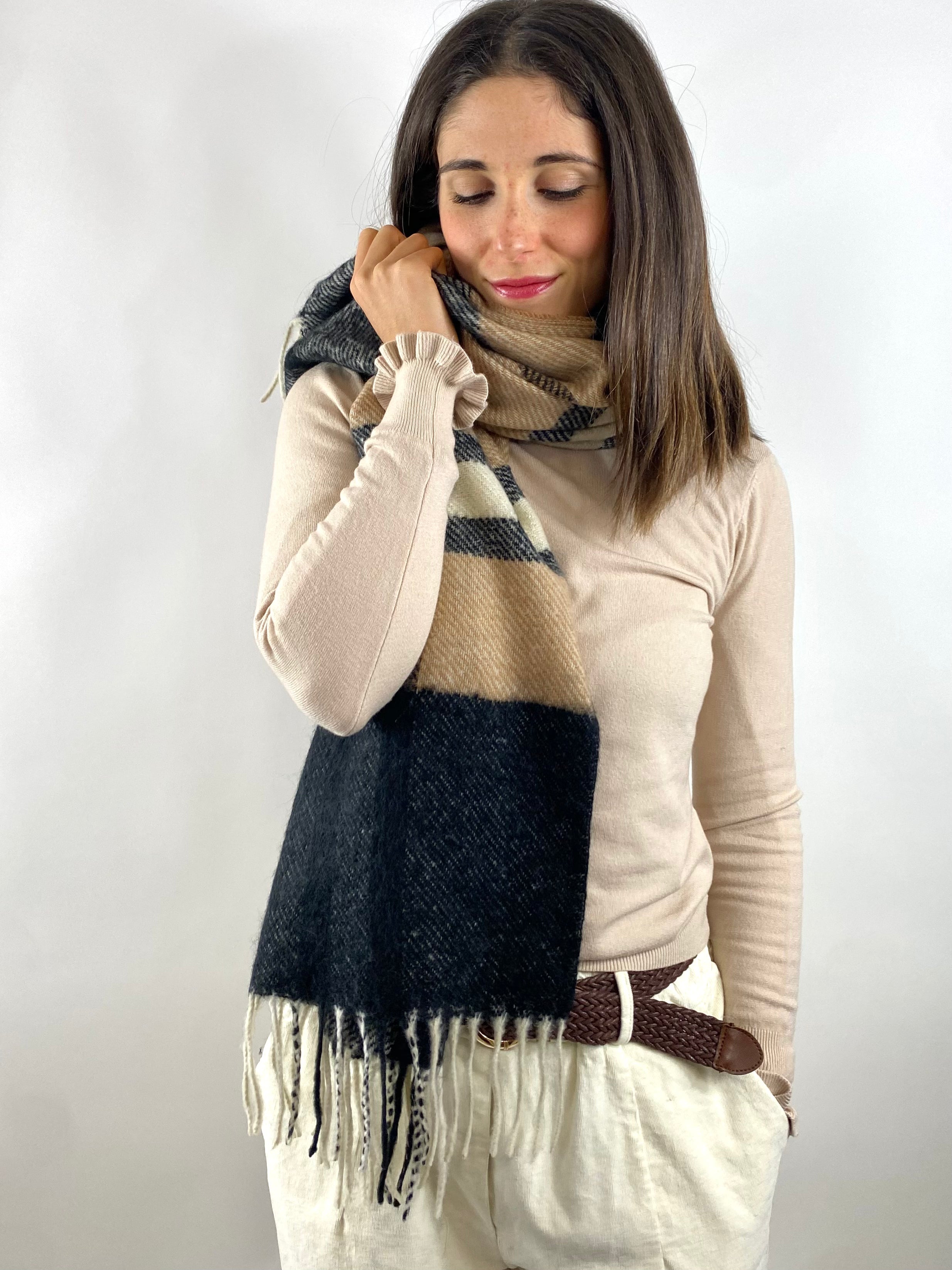 CECILE SCIARPA CHECK NERA E CAMEL