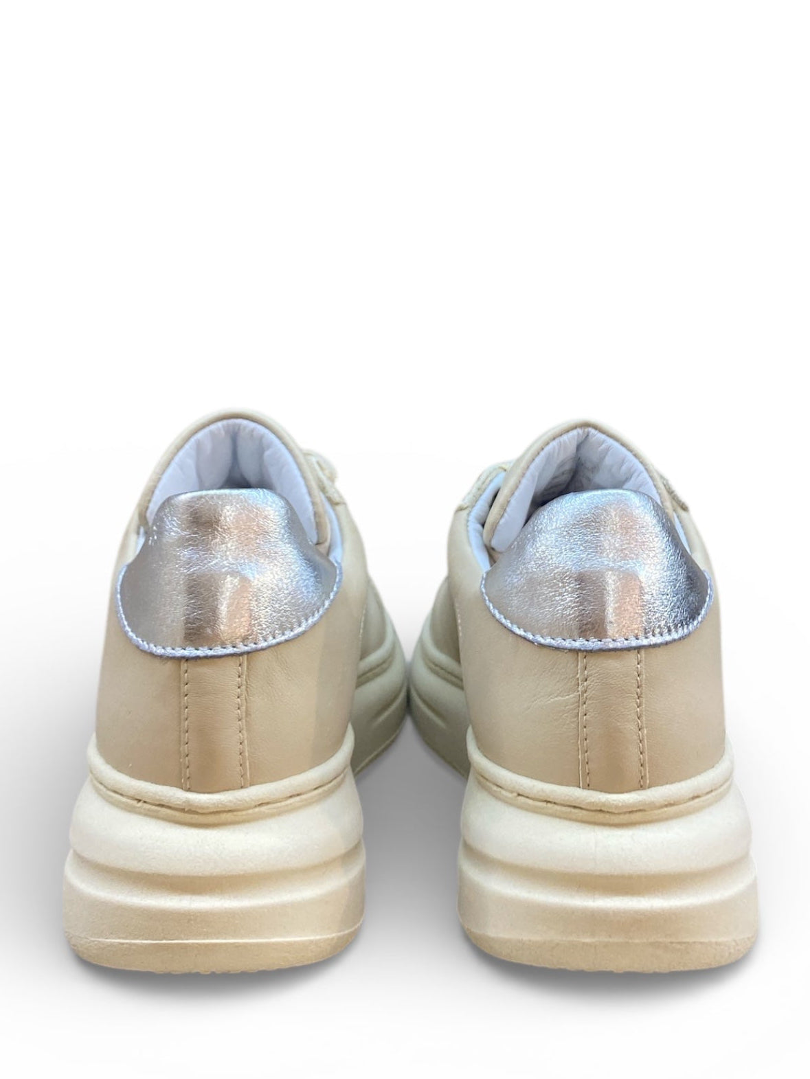 MELINE SNEAKERS IN PELLE CON CHARMS