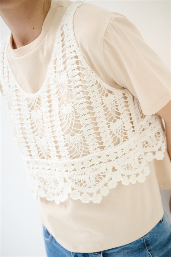 KIKISIX T-SHIRT CON TOP MACRAME BEIGE