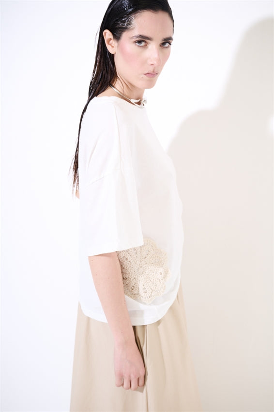 KIKISIX T-SHIRT FIORE MACRAME PANNA