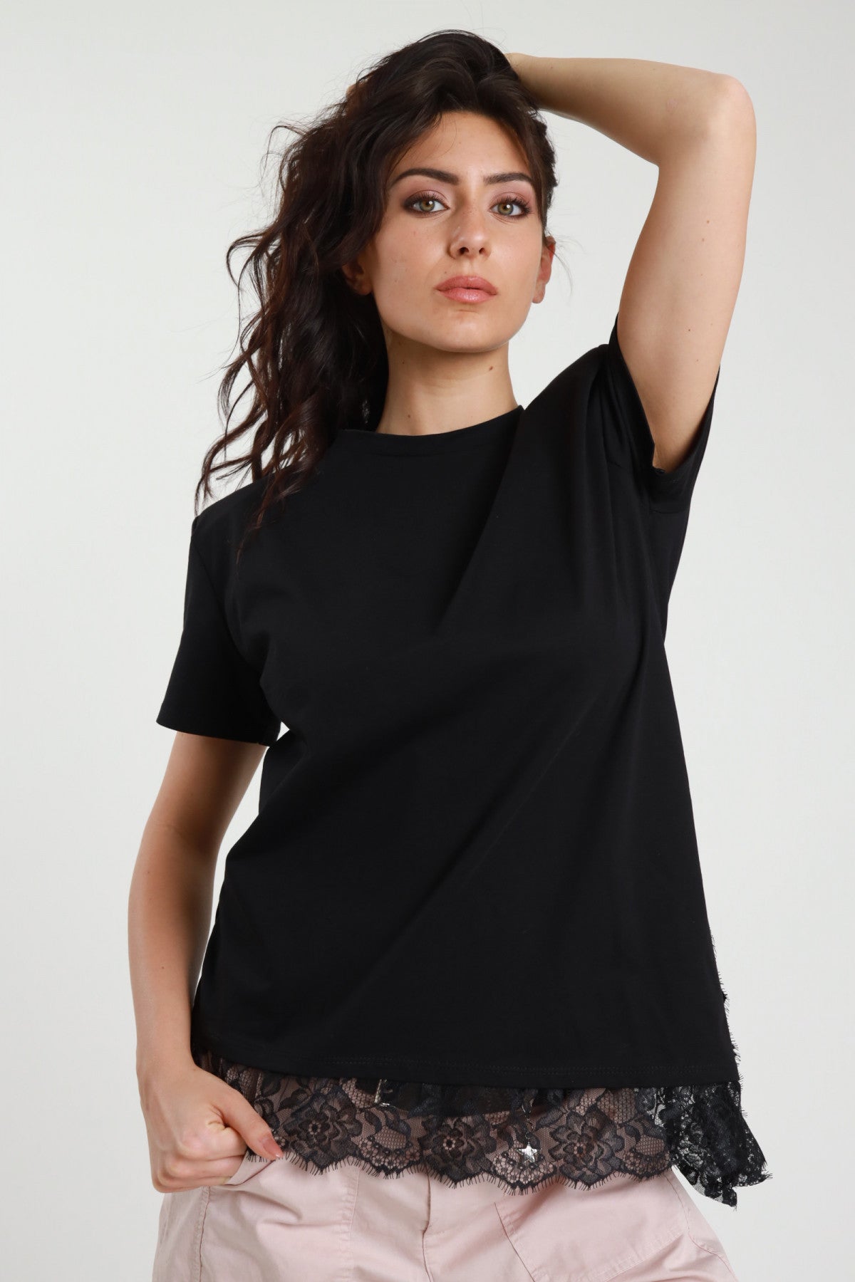 SUSY MIX T-SHIRT CON PIZZO NERA
