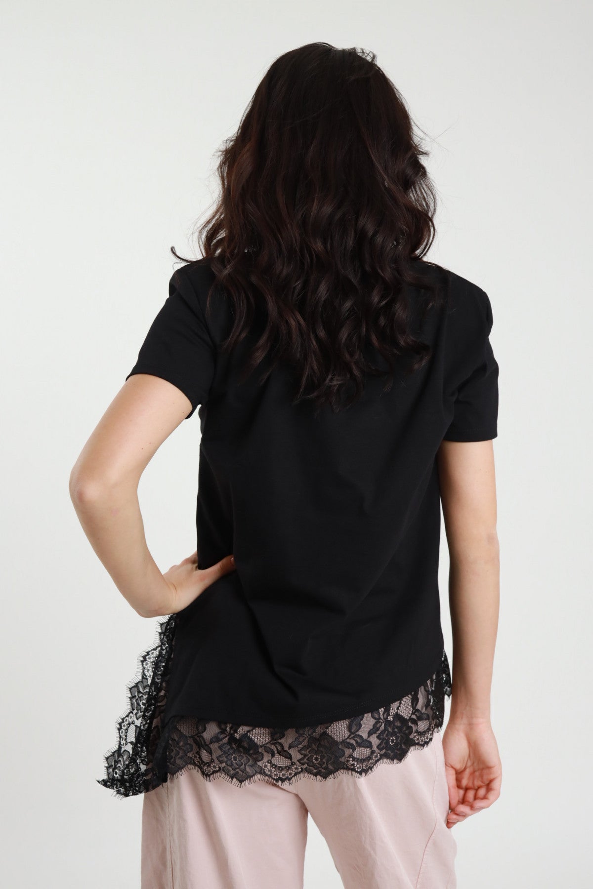 SUSY MIX T-SHIRT CON PIZZO NERA