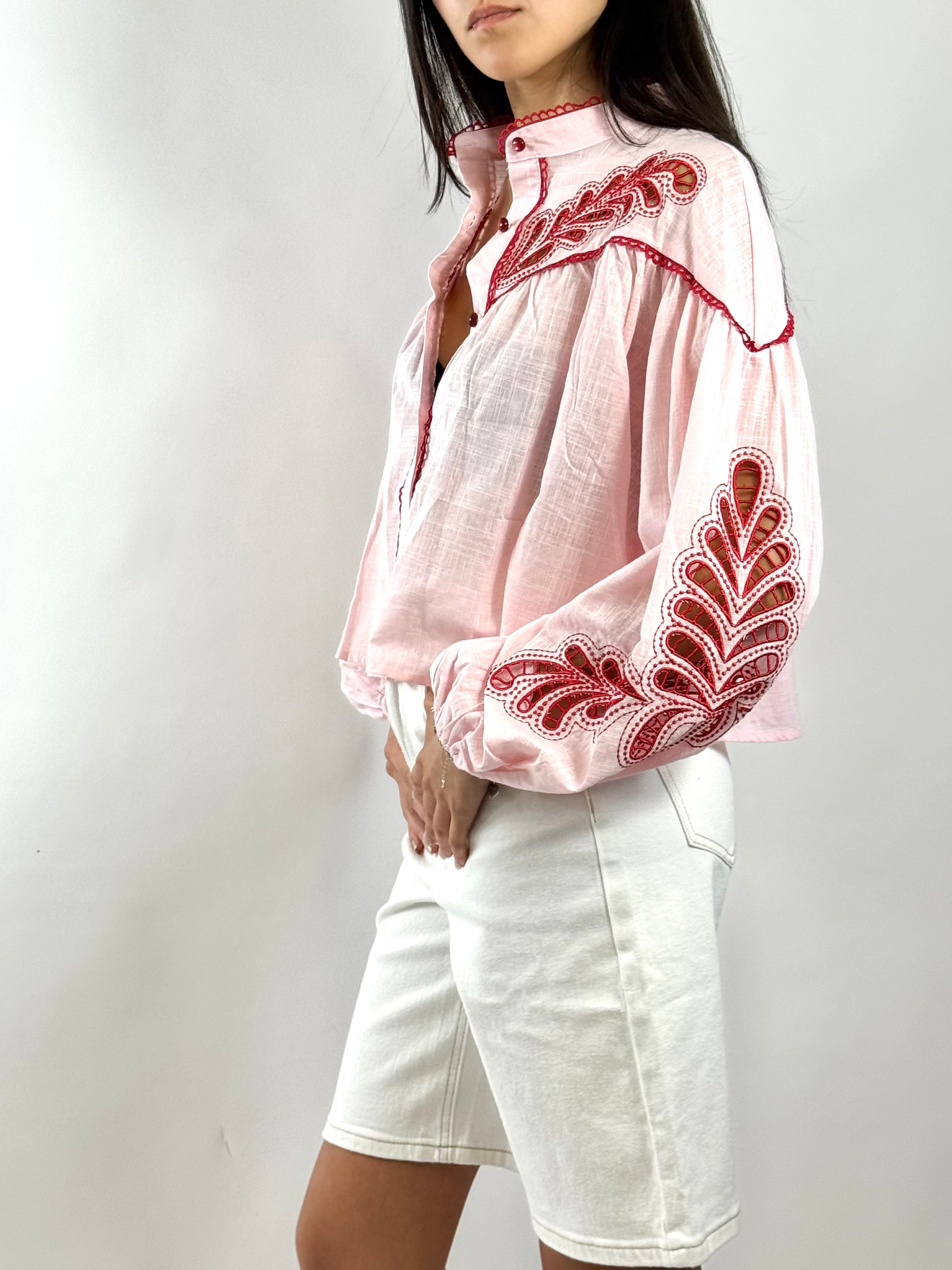 CECILE CAMICIA ROSA RICAMI ROSSI