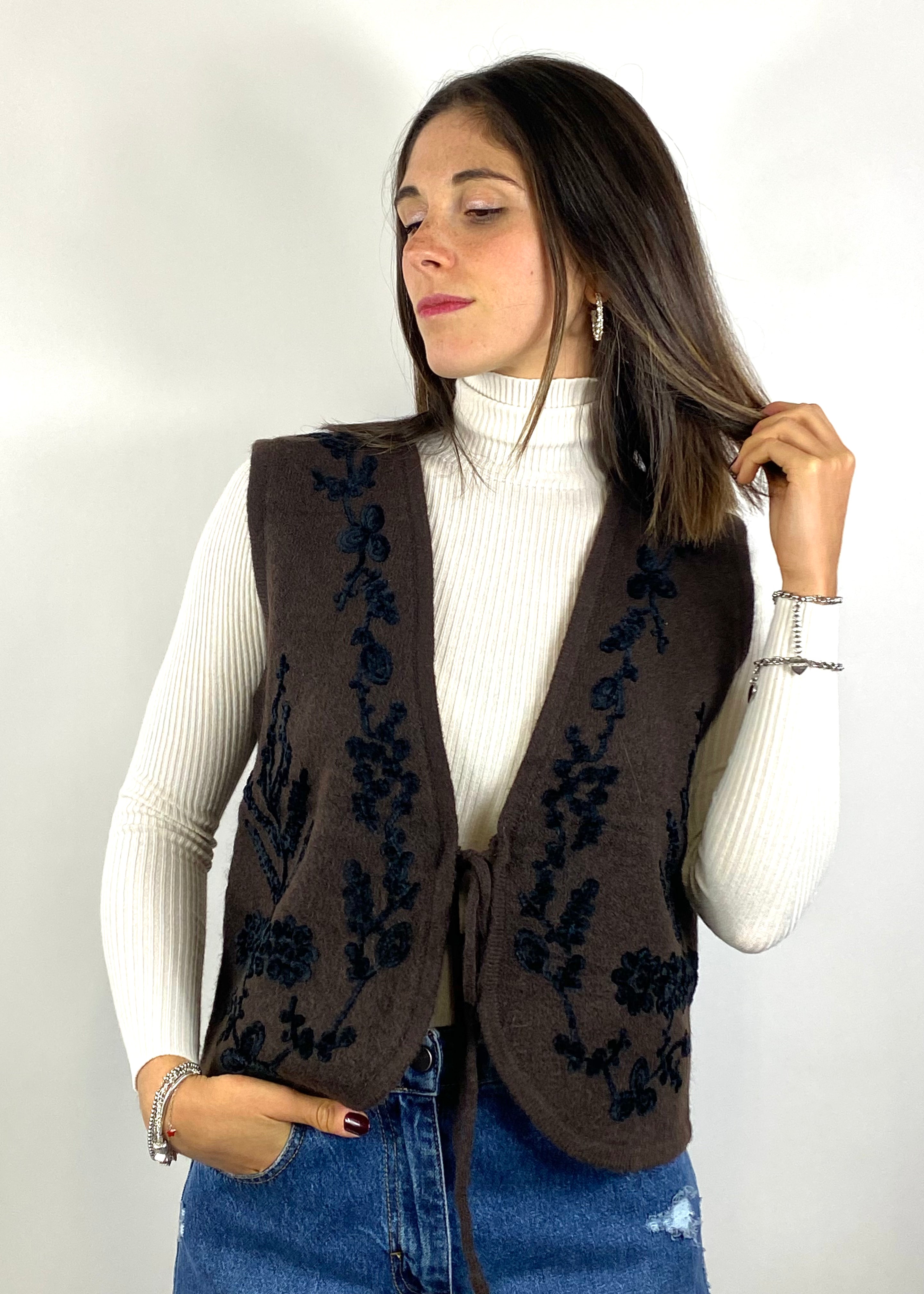 SUSY MIX GILET RICAMATO MORO