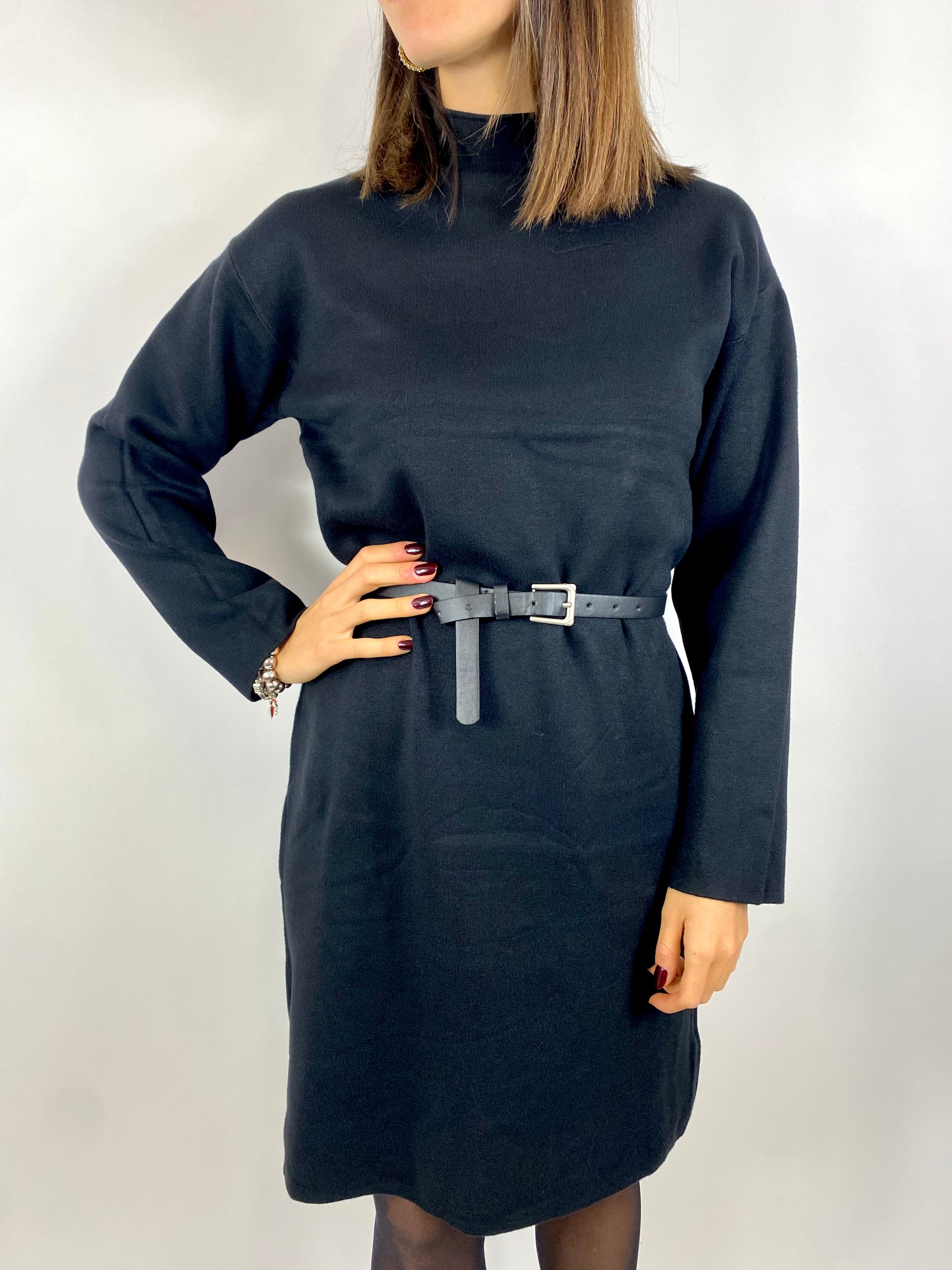 KIKISIX ABITO MAGLIA NERO