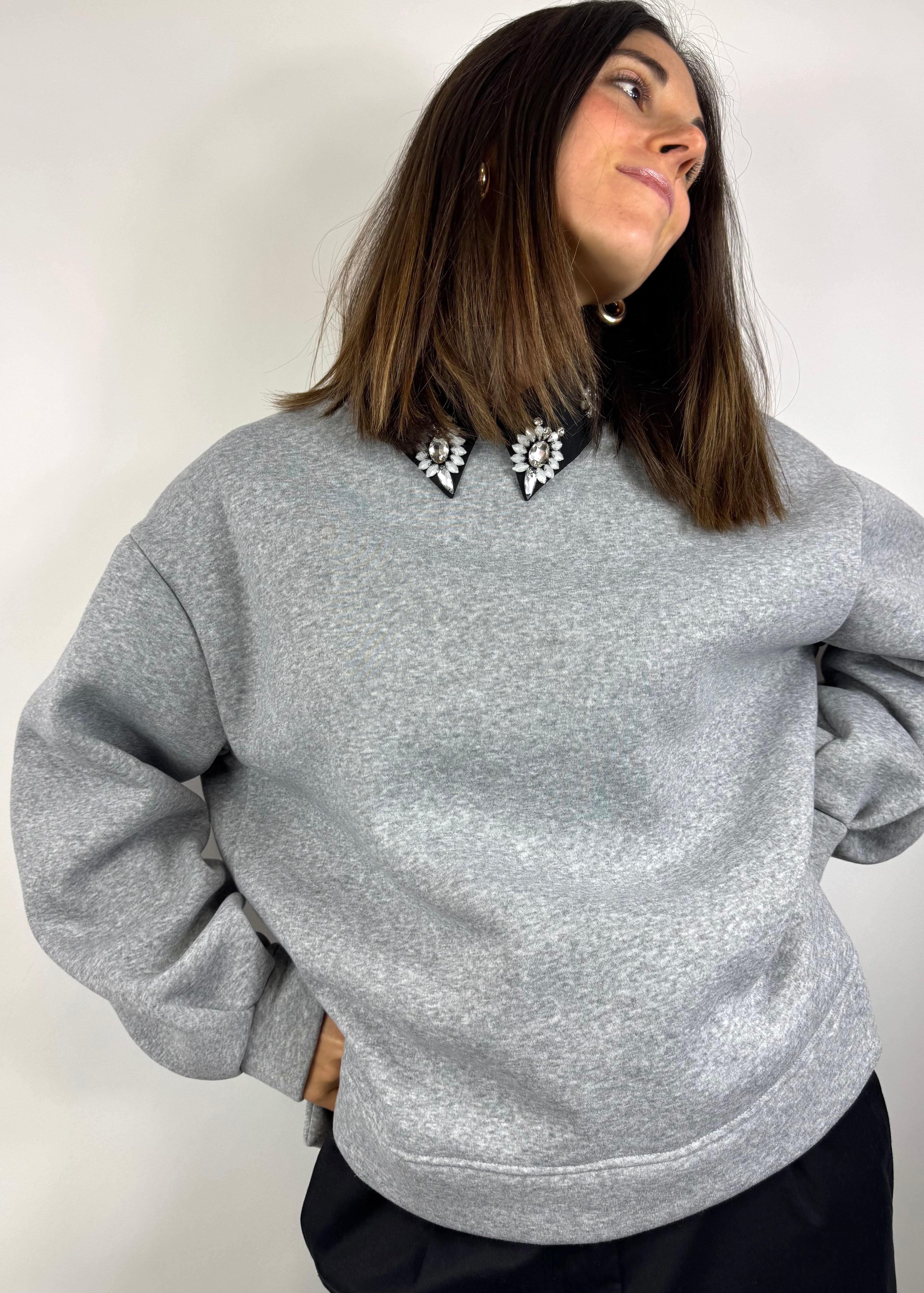 TWO WAY FELPA CON COLLO STRASS