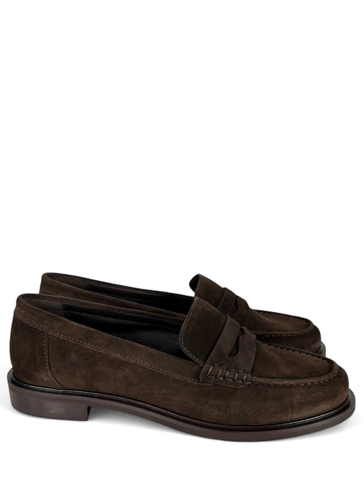 DIVINE FOLLIE COLLEGE PEPE