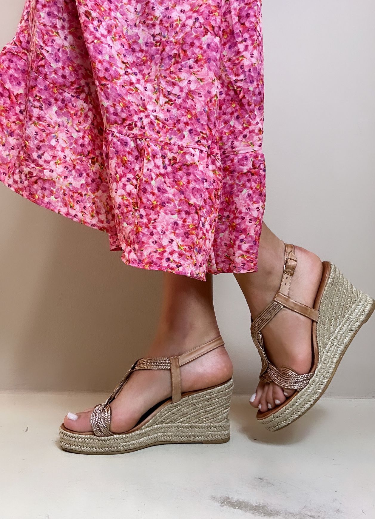 Exé Sandalo donna con zeppa alta in corda oro rosa intrecciata