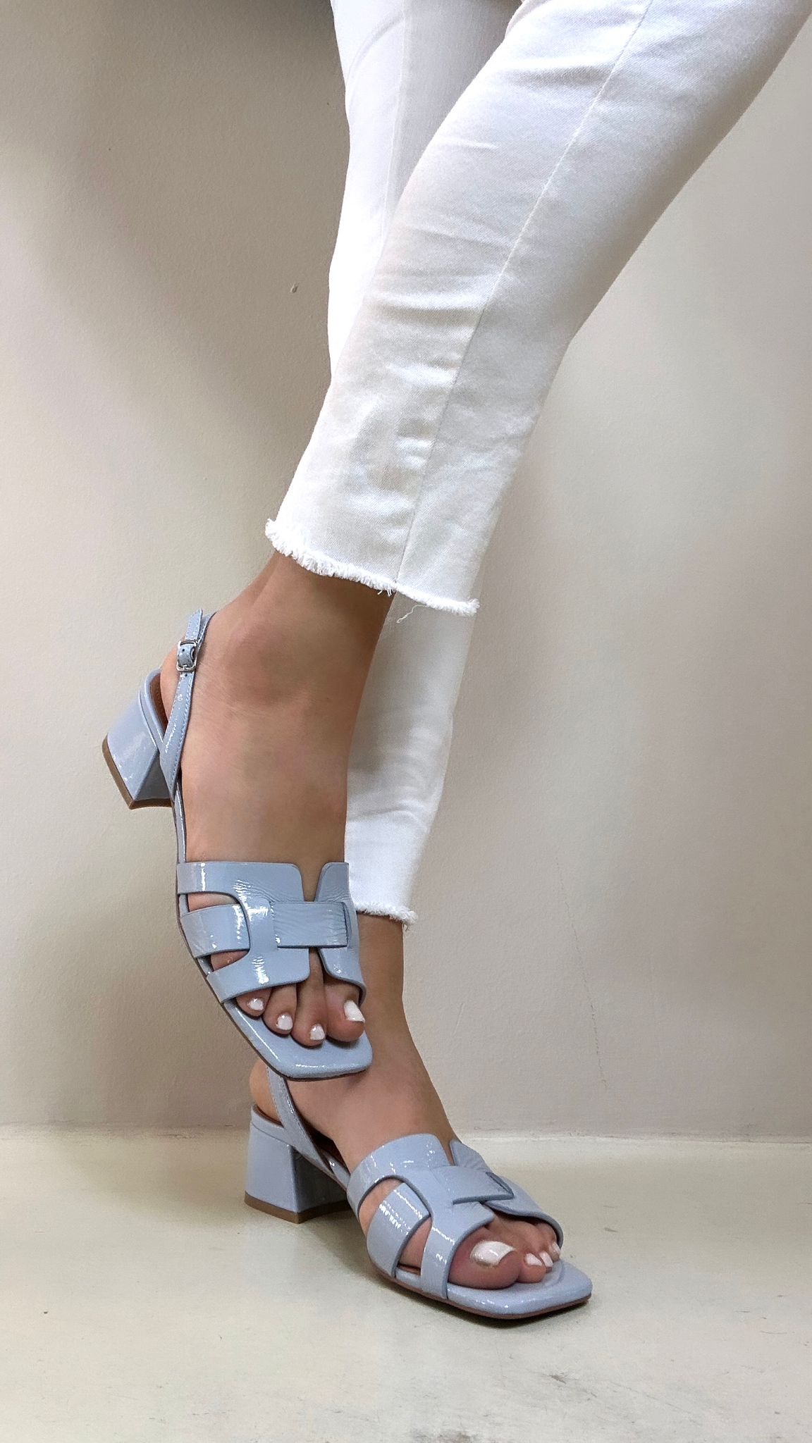 Bibi Lou Sandalo donna in vernice cielo