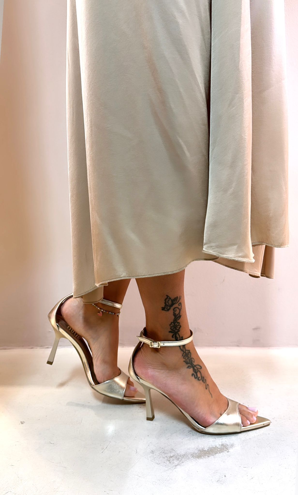 Ovyé Sandalo donna in laminato platino