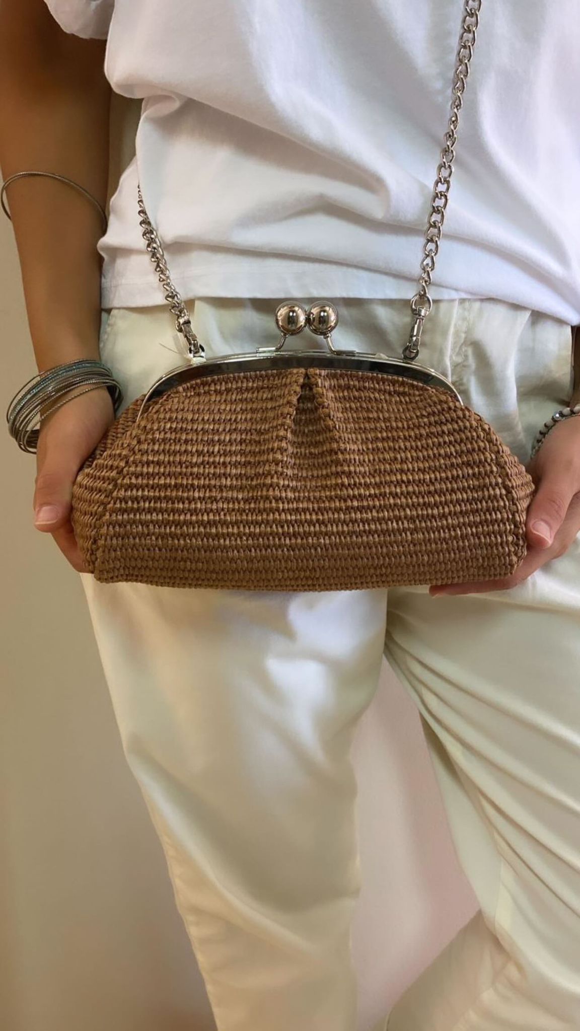 Cecile Pochette rafia pasticcino caramello