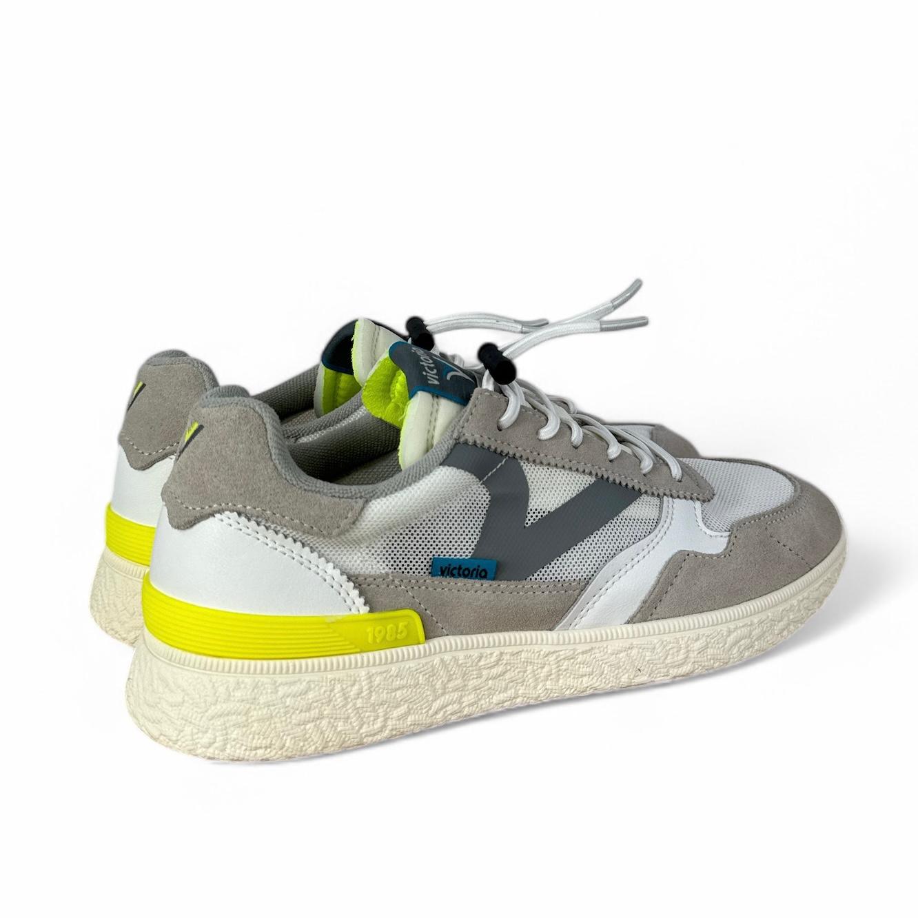 Victoria sneaker uomo in suede e rete bianco e grigio con dettagli gialli