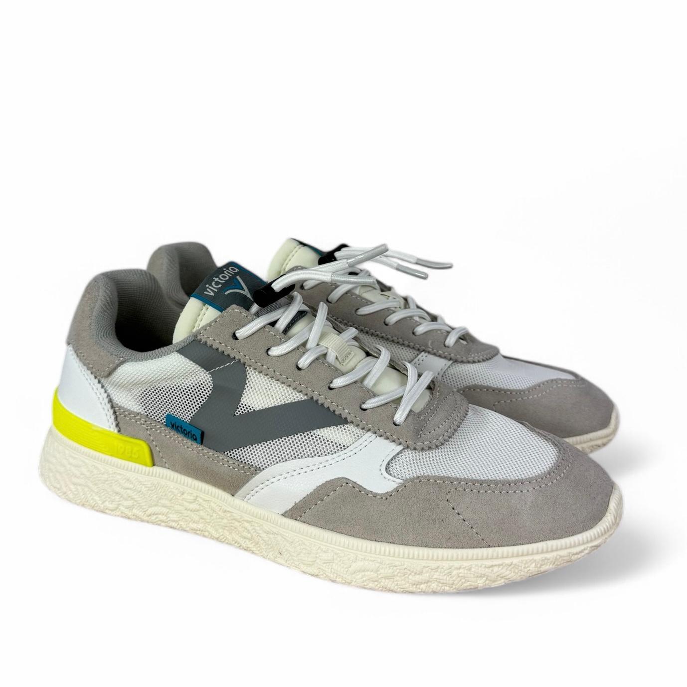 Victoria sneaker uomo in suede e rete bianco e grigio con dettagli gialli