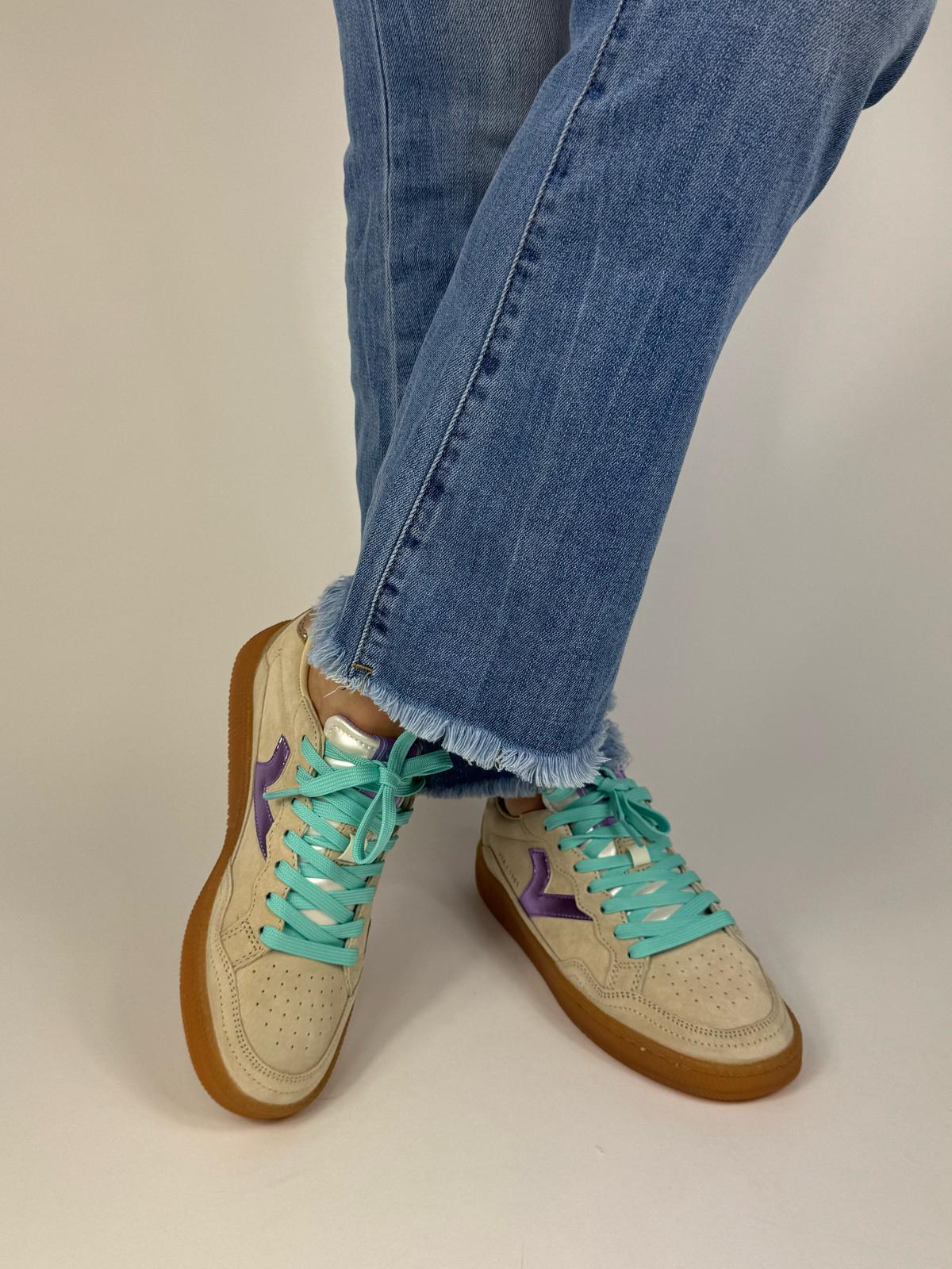 Victoria sneaker donna in suede beige con logo e gonfietto in laminato lilla e oro