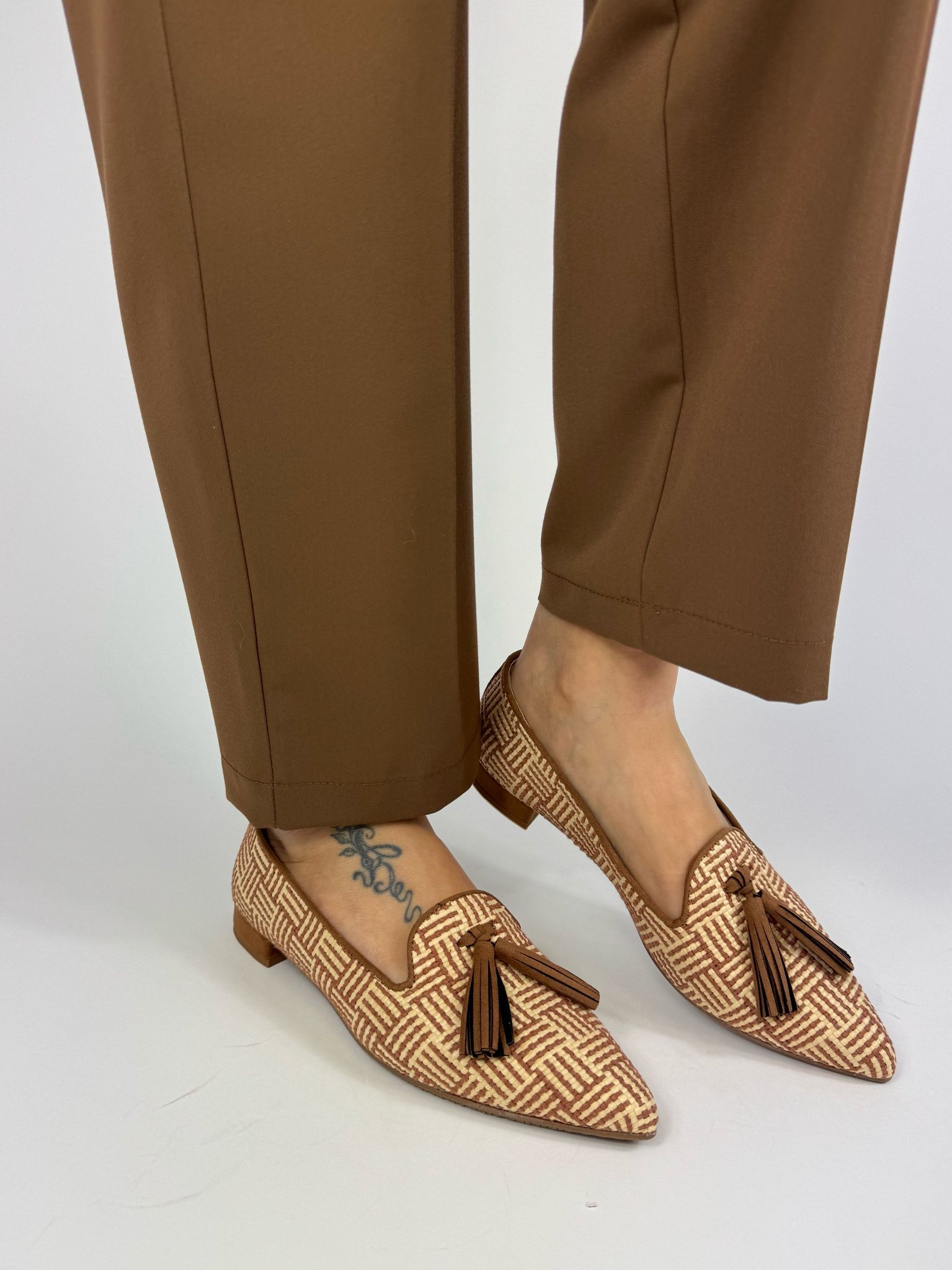 Bottega Lotti slipper donna in rafia beige e cuoio con nappe