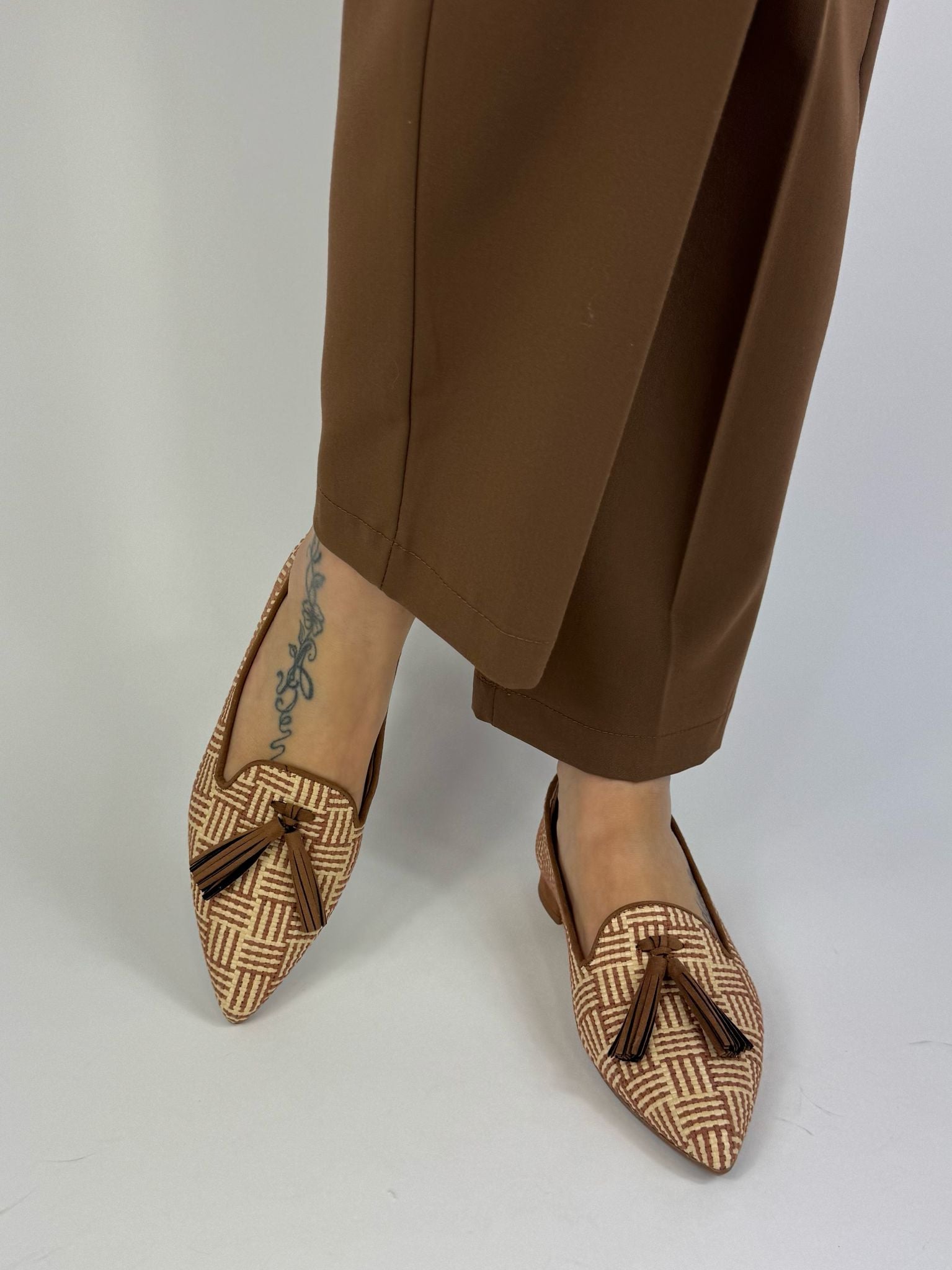 Bottega Lotti slipper donna in rafia beige e cuoio con nappe