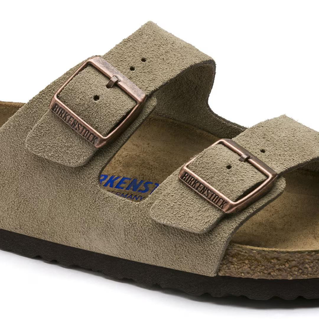 Birkenstock ciabatte unisex due fasce in suede taupe