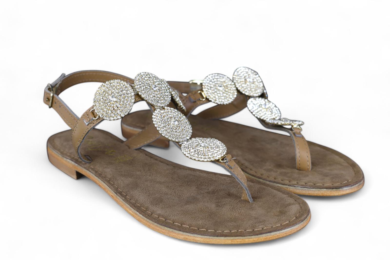 Cristin sandalo infradito donna in suede e pelle con dettagli cerchi gioiello