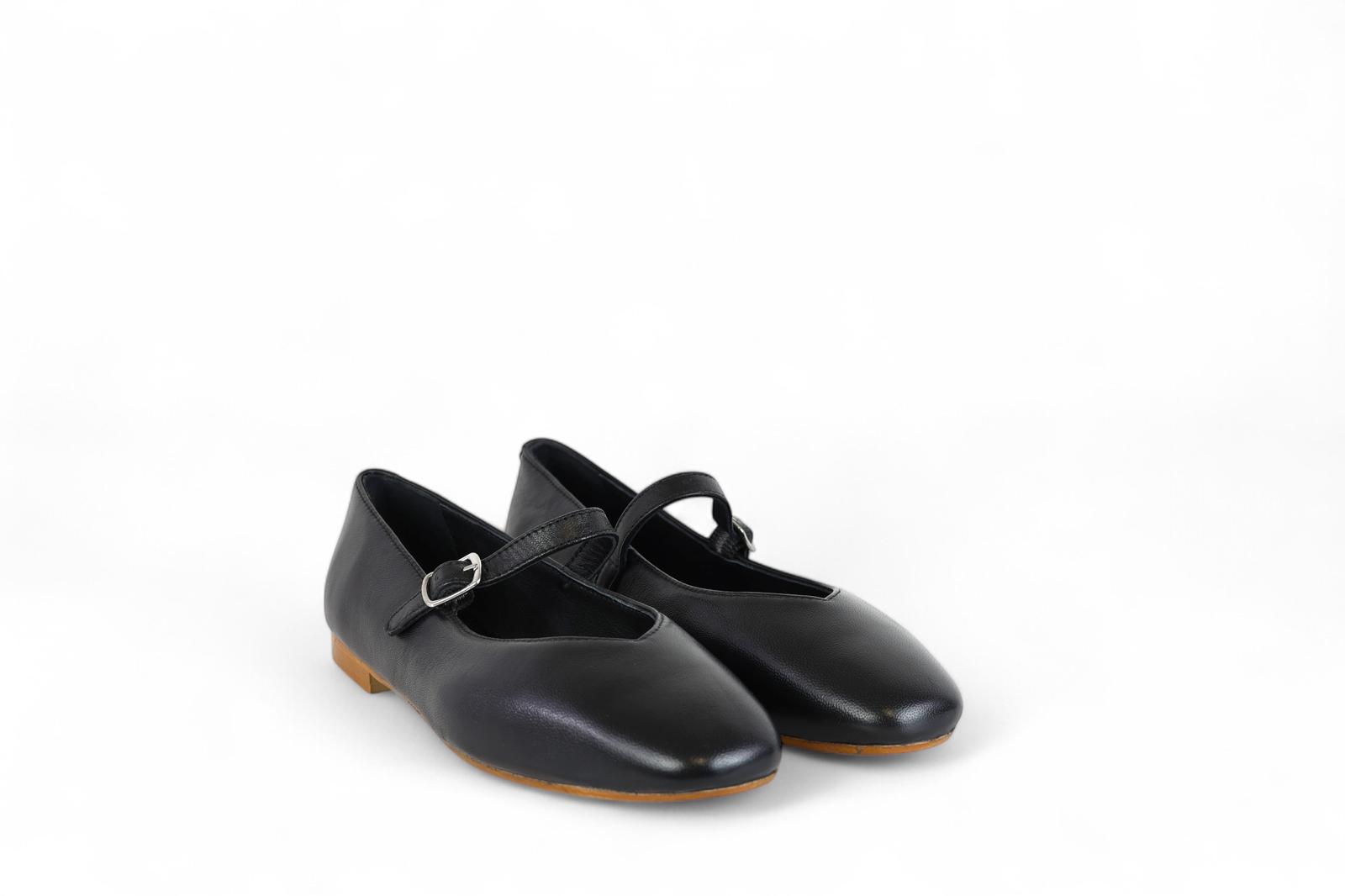Cristin ballerina donna in pelle nero con laccetto e chiusura fibbia