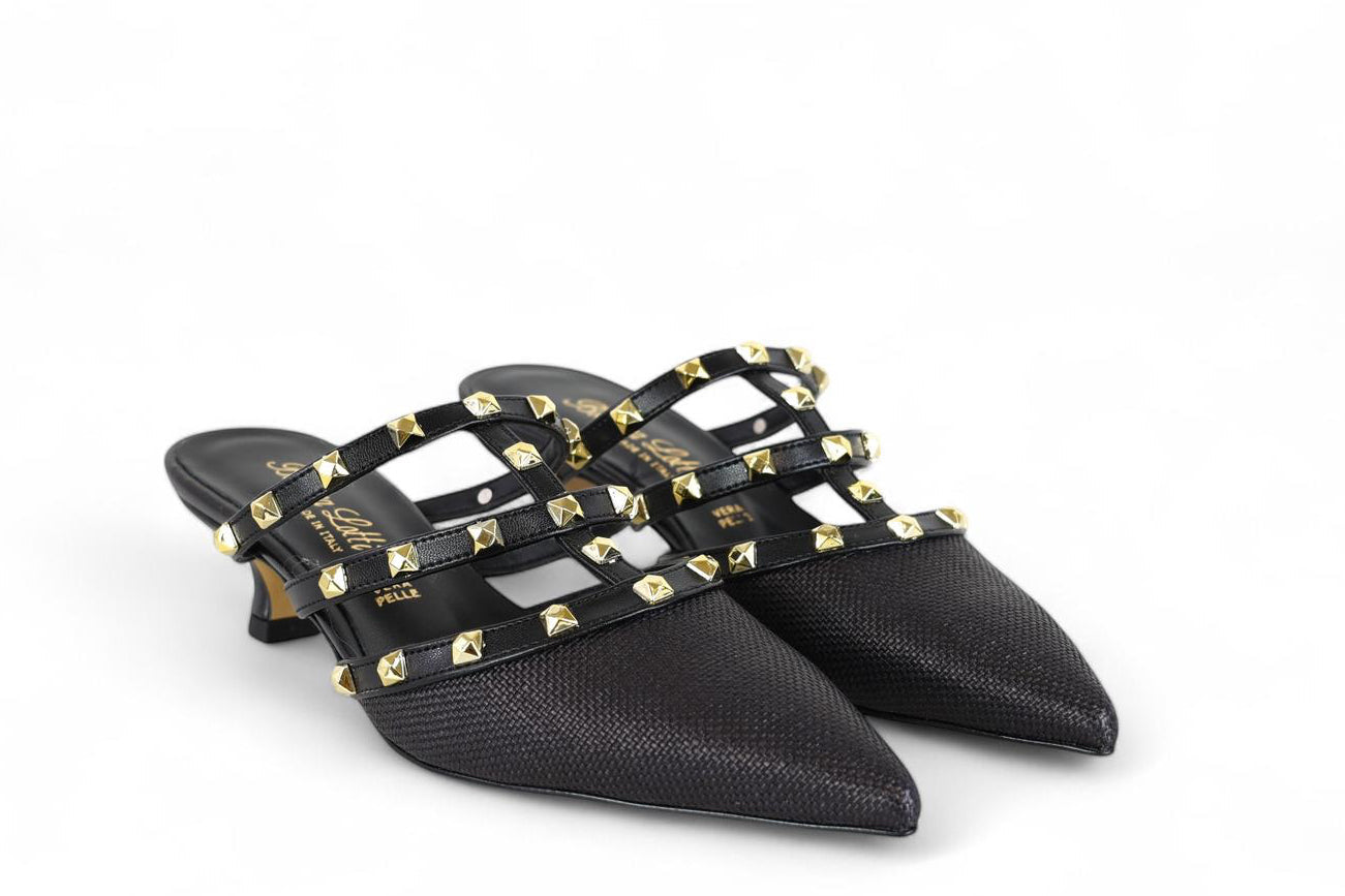 Bottega Lotti mules donna in rafia ed ecopelle nero e dettagli borchie oro