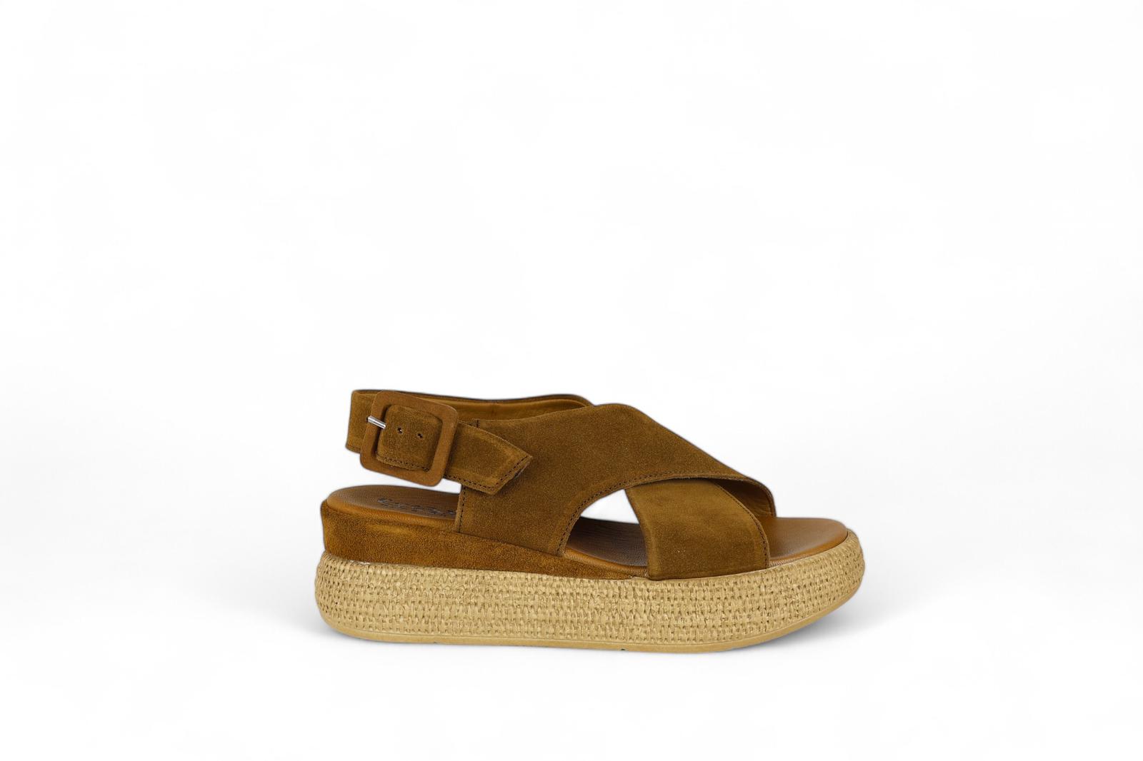 Creative sandalo donna con zeppa e fasce incrociate in suede cuoio
