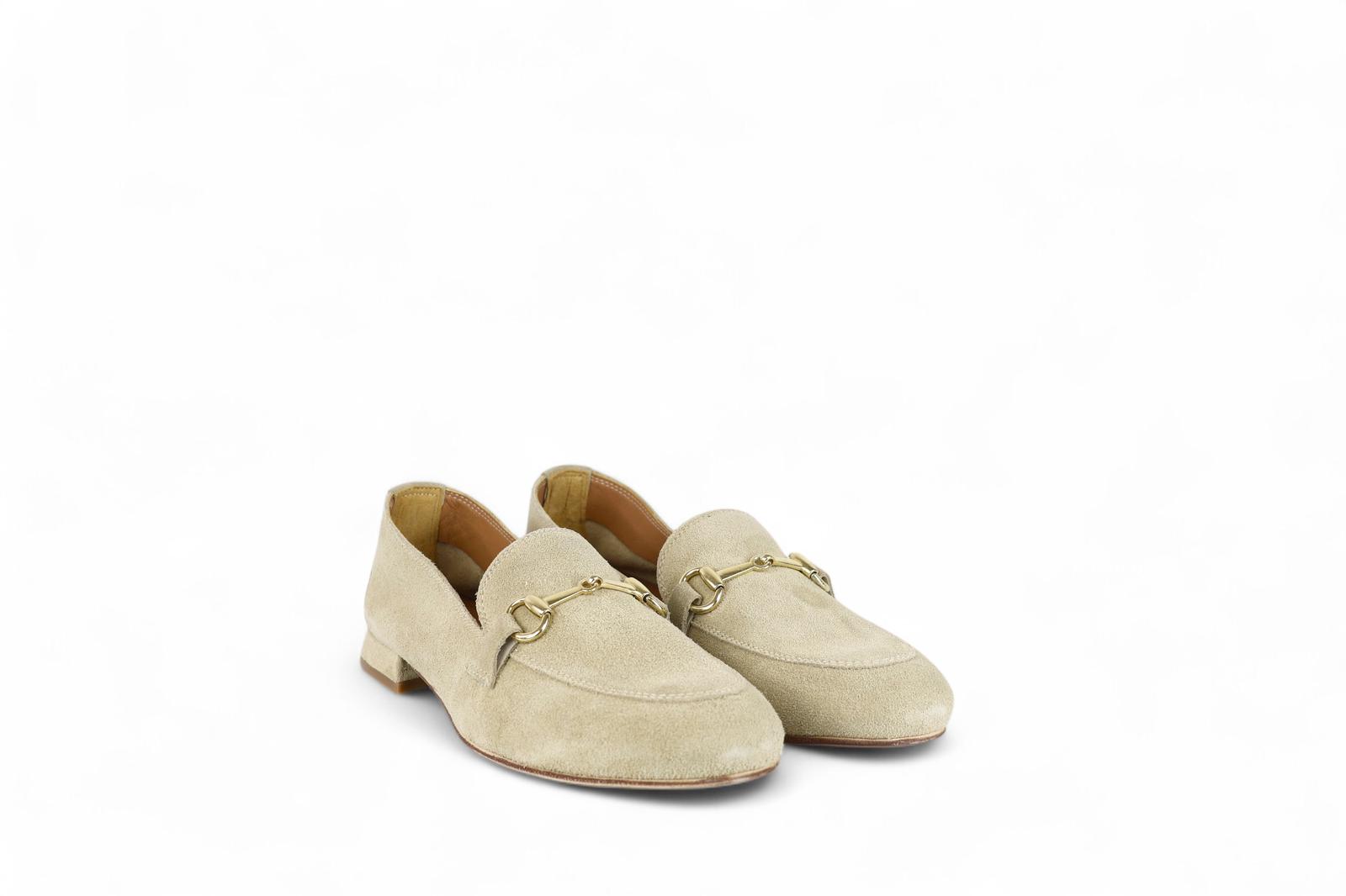 Divine Follie mocassini donna in suede beige con morsetto platino