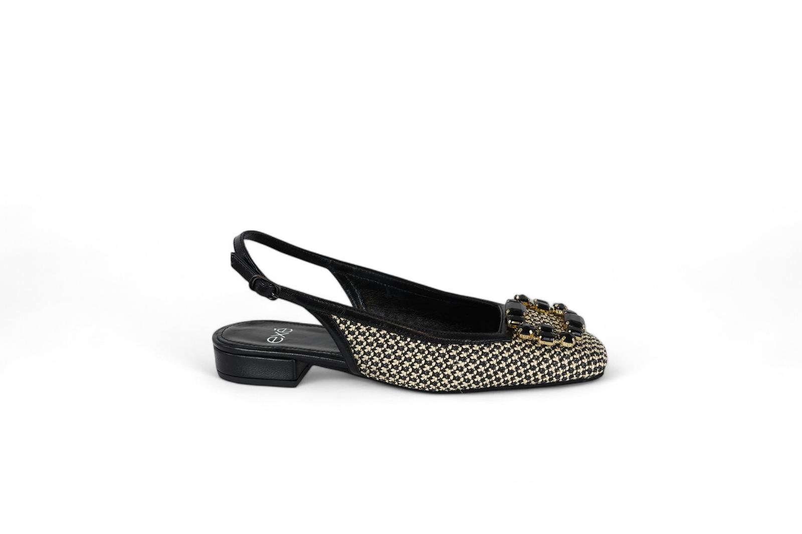 Exé chanel donna in rafia bicolore nero e beige con accessorio gioiello