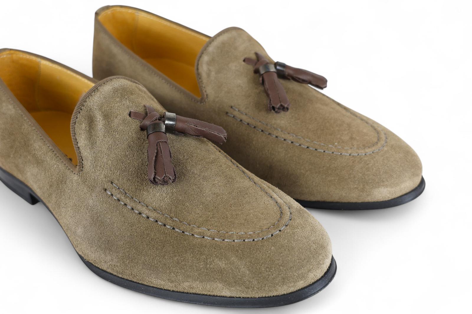 Exton mocassino uomo in suede taupe con nappe cacao