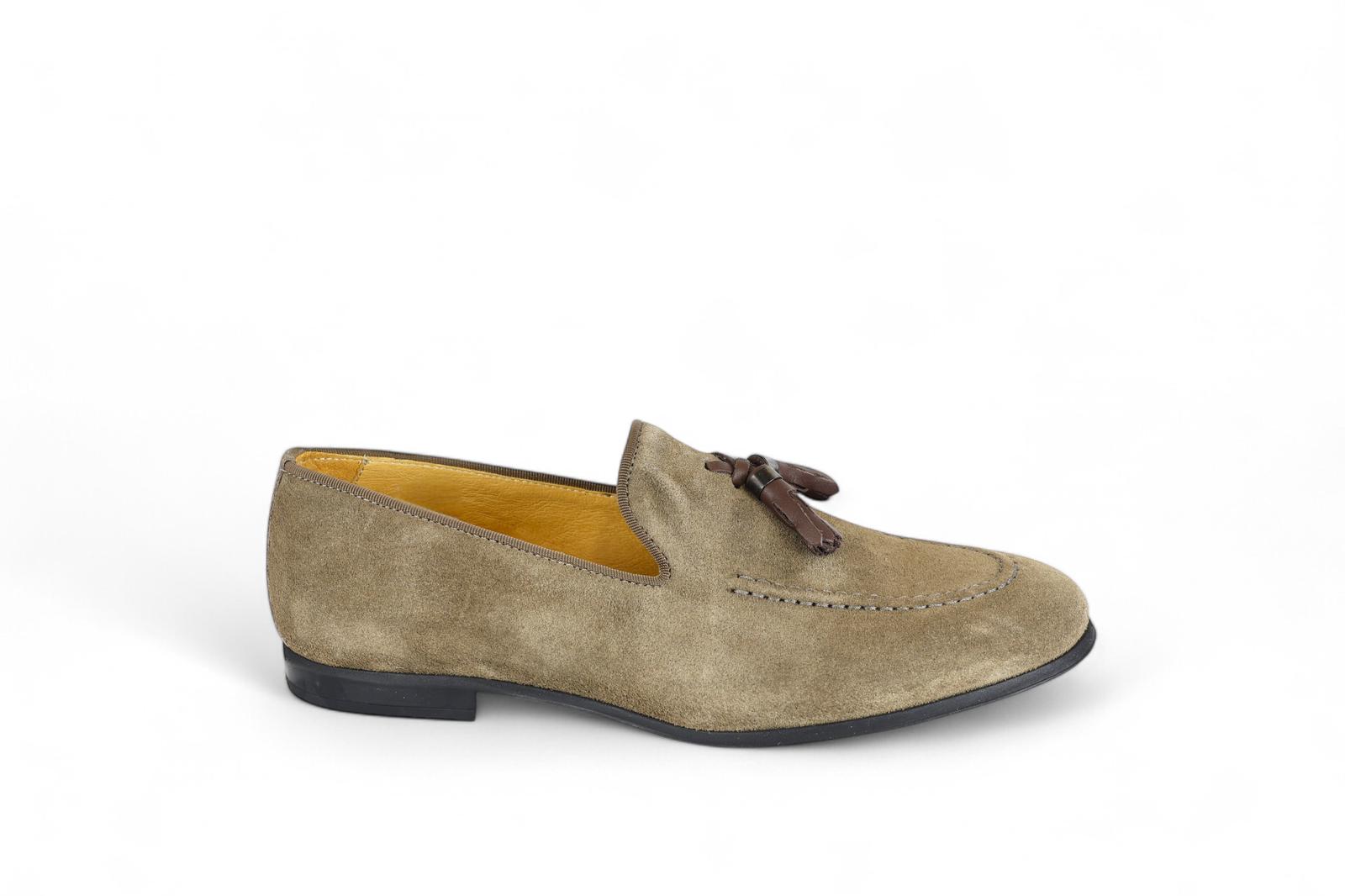 Exton mocassino uomo in suede taupe con nappe cacao