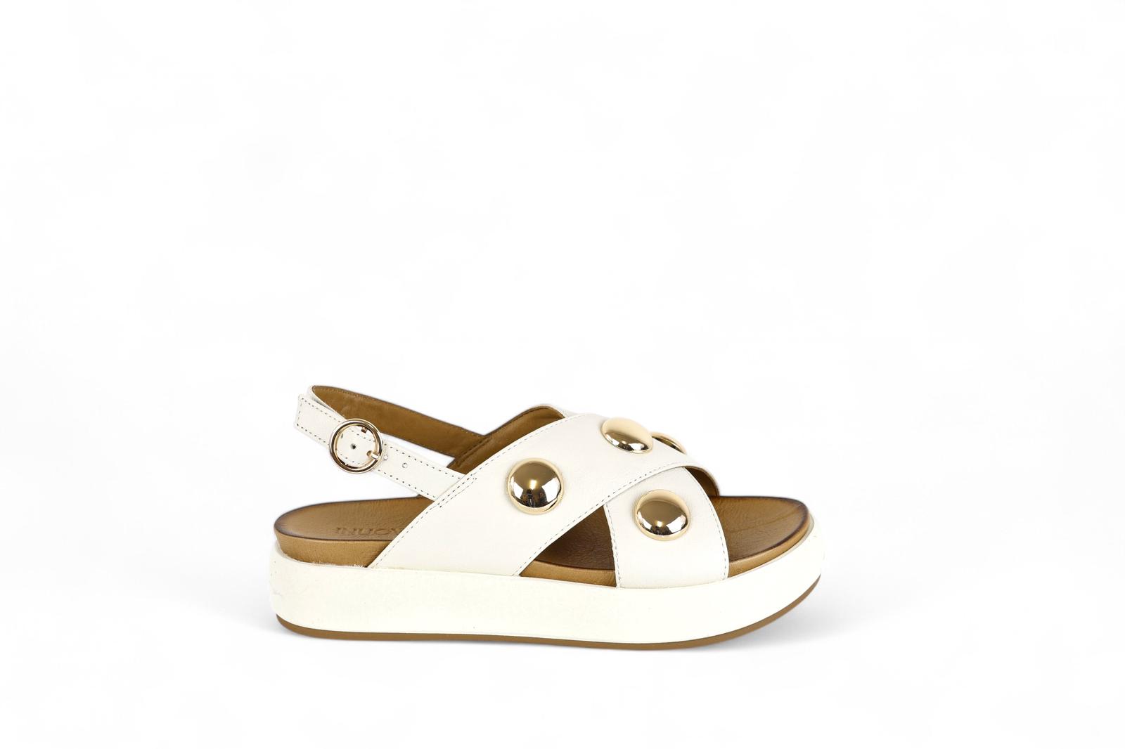 INUOVO sandalo donna in pelle crema con incrocio e dettagli oro
