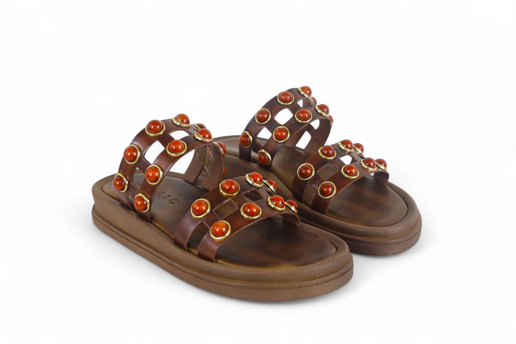 Mosaic slider donna in pelle marrone e borchie rosse e oro