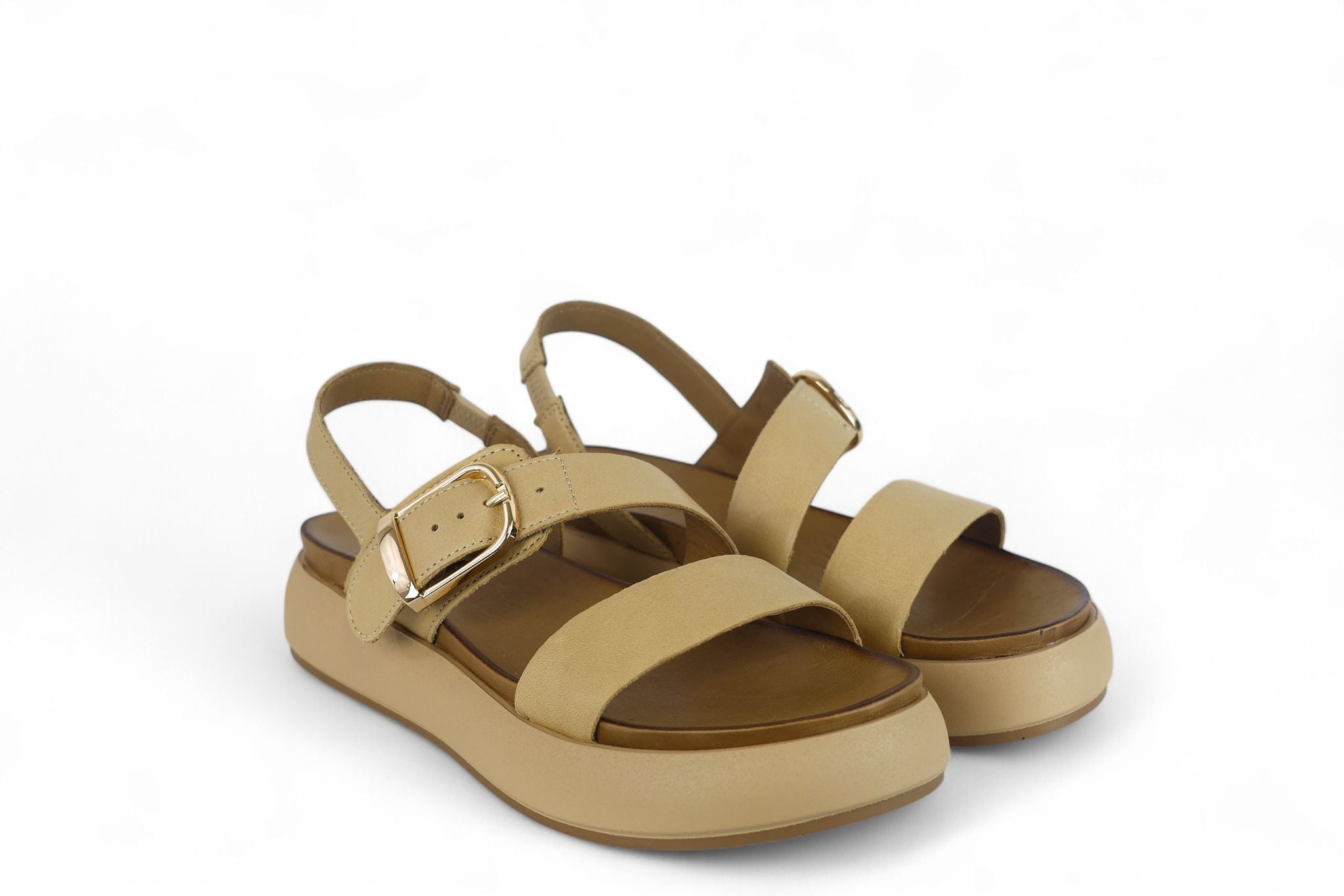 INUOVO sandalo donna in pelle cammello con fascia trasversale