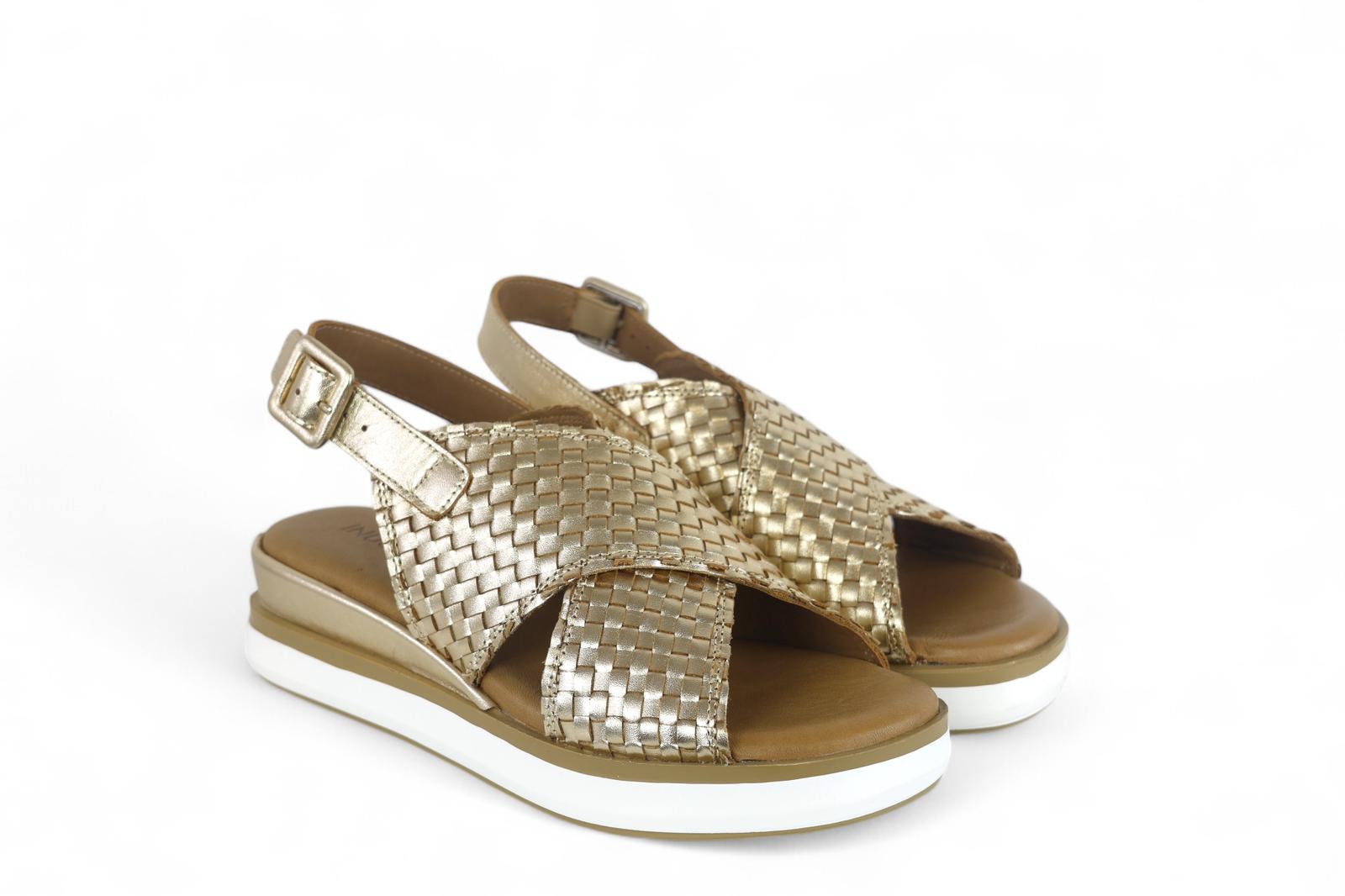 INUOVO sandali donna con zeppa in tomaia e fasce in pelle laminata oro