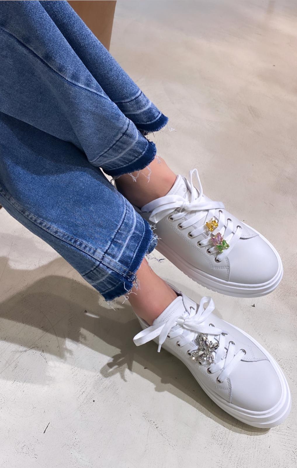 Méliné Sneakers Donna con Charms Farfalle in Pelle Multi Color.