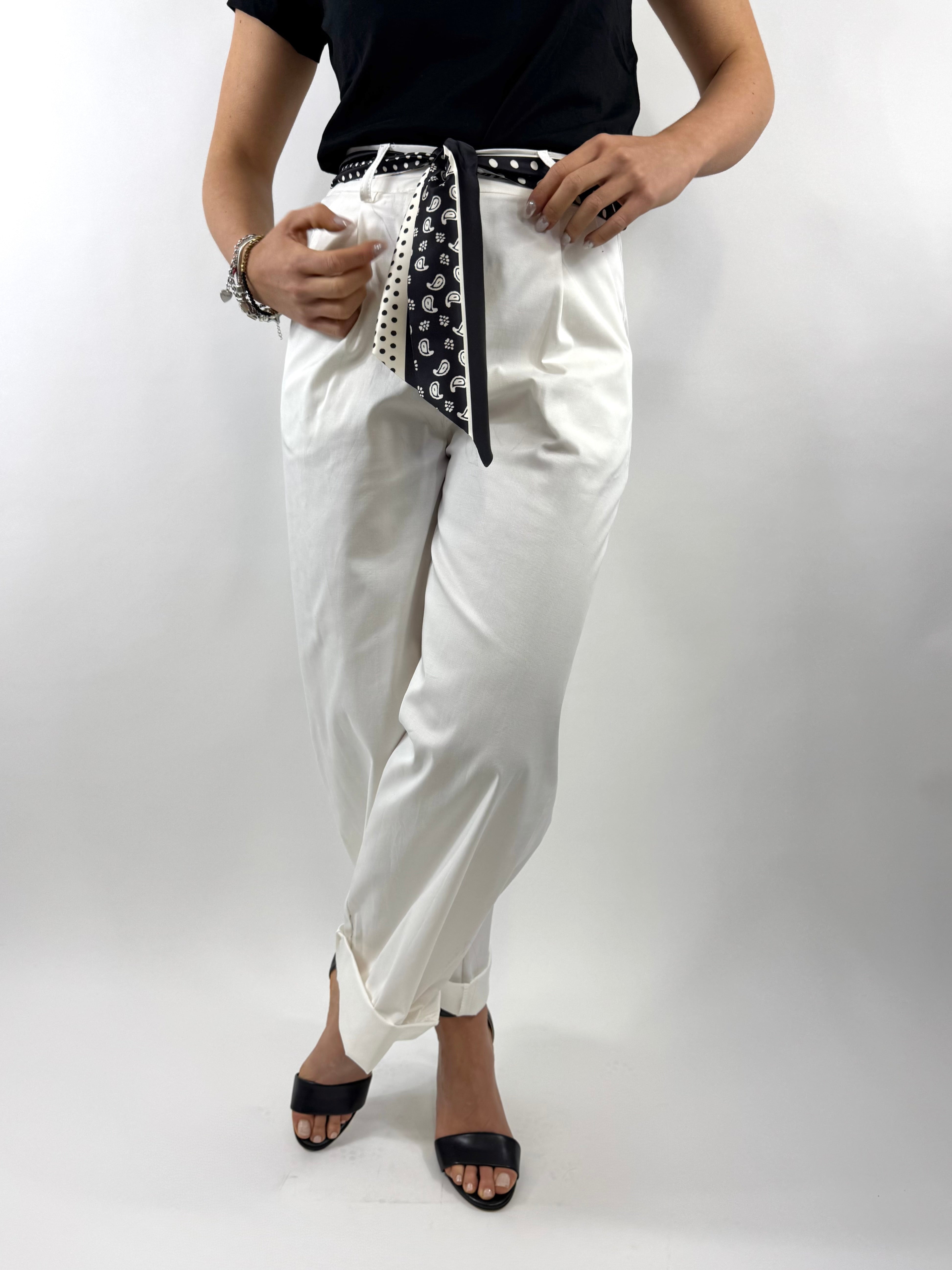 CECILE PANTALONE BIANCO CON FOULARD