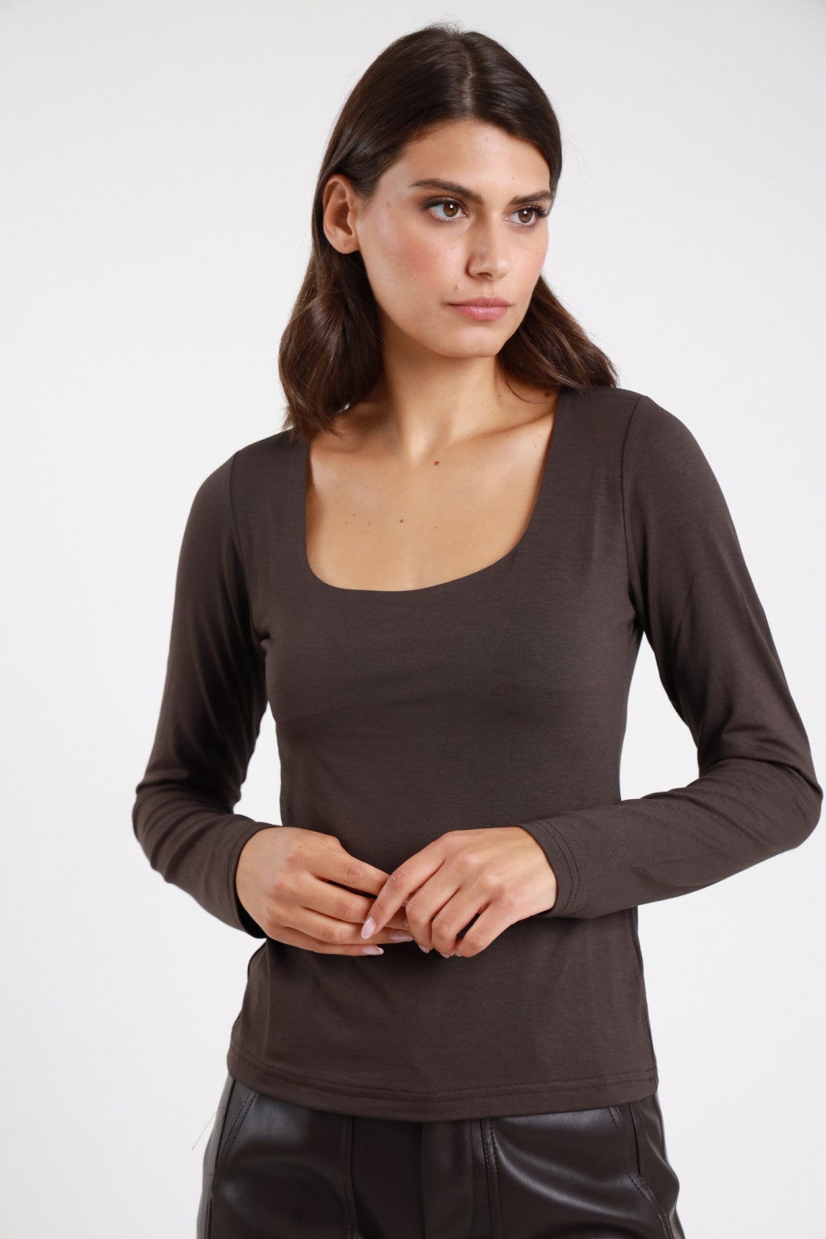 SUSY MIX MAGLIA SCOLLO QUADRO MORO