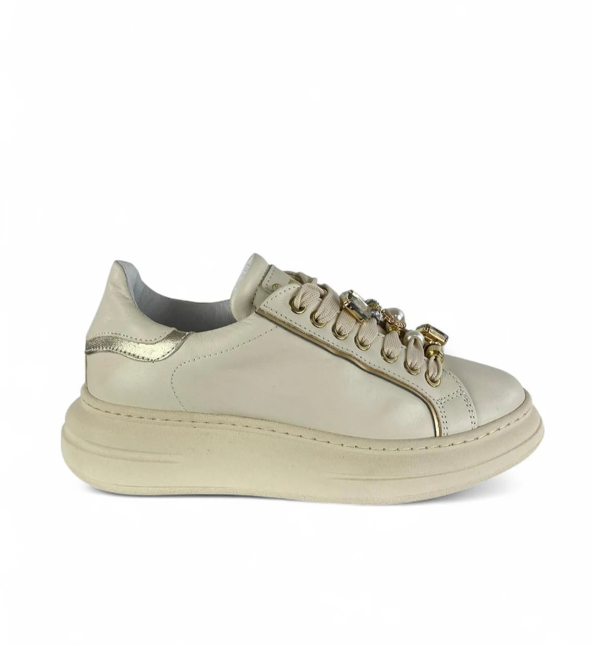 MELINE SNEAKERS IN PELLE CON DETTAGLI PLATINO E GIOIELLI