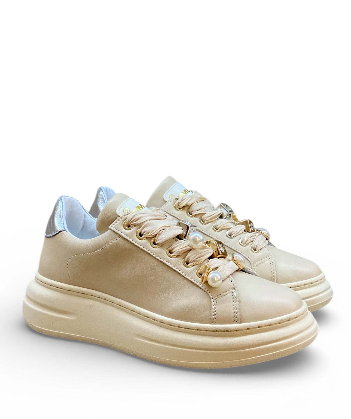 MELINE SNEAKERS IN PELLE CON CHARMS
