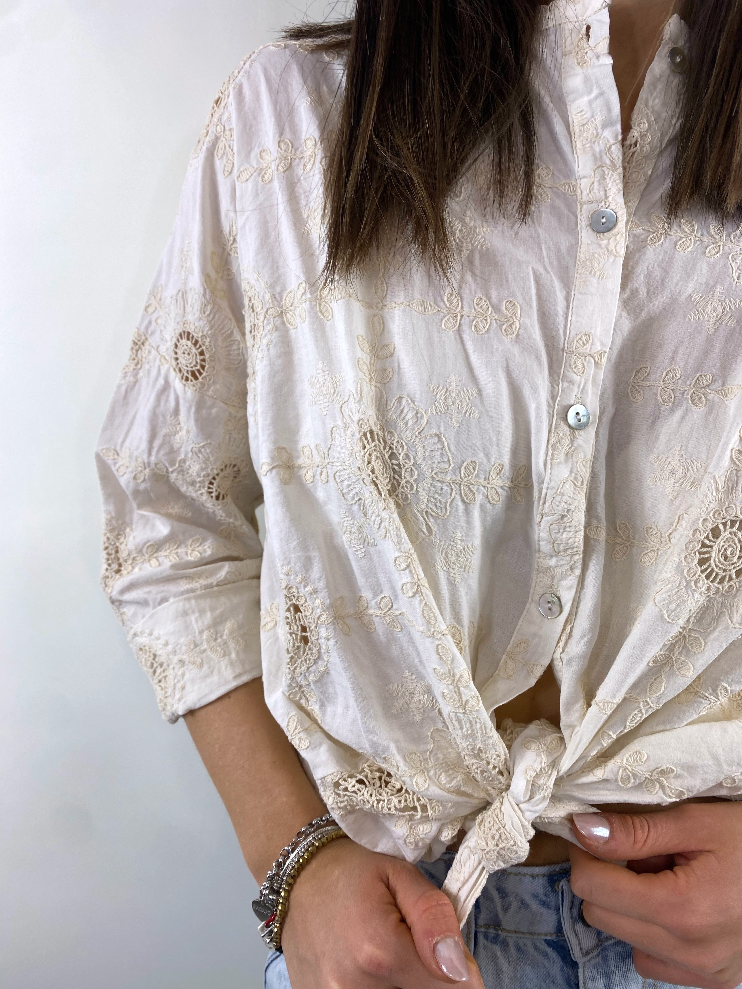 SUSY MIX CAMICIA RICAMI BURRO